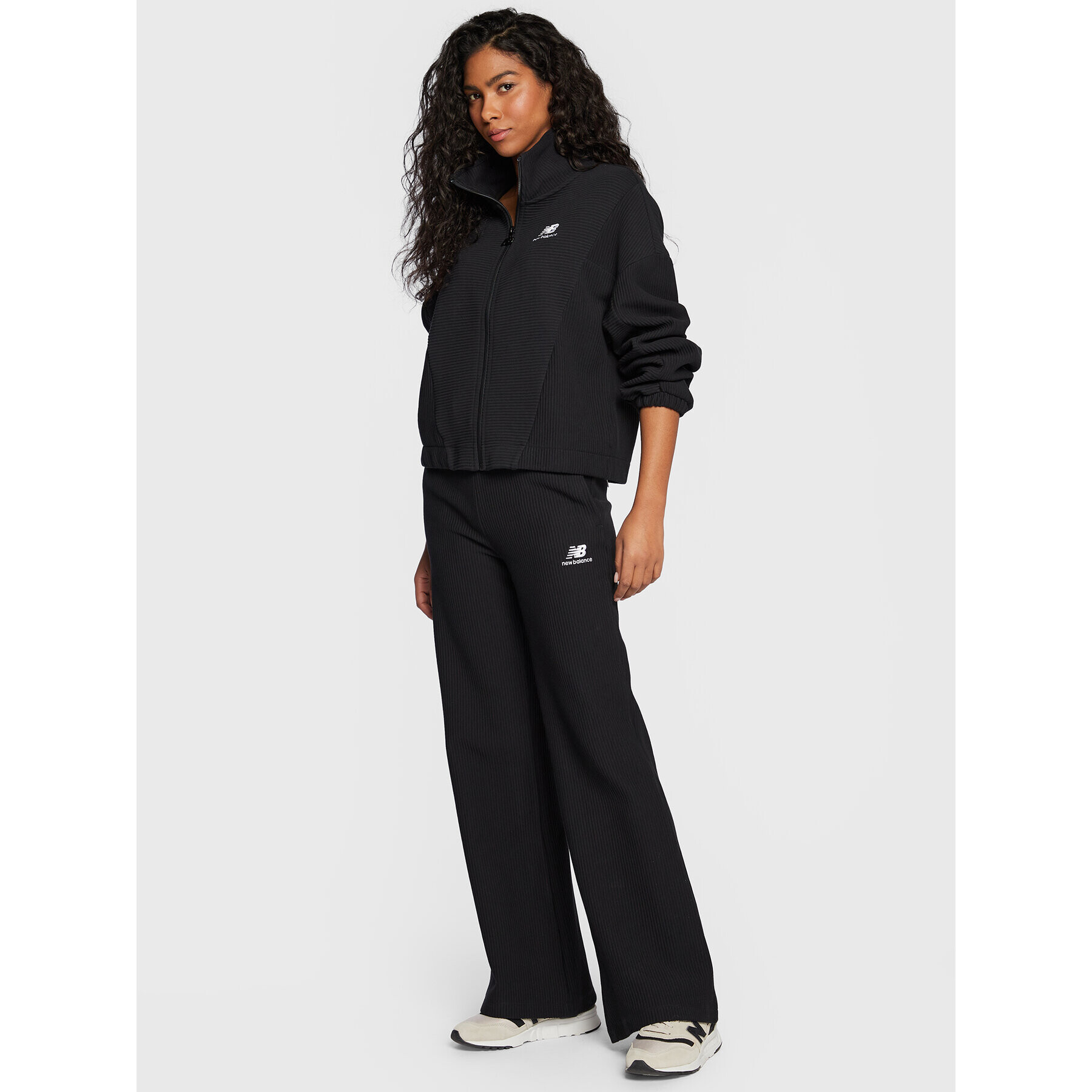 New Balance Долнище анцуг Athletics WP23502 Черен Relaxed Fit - Pepit.bg