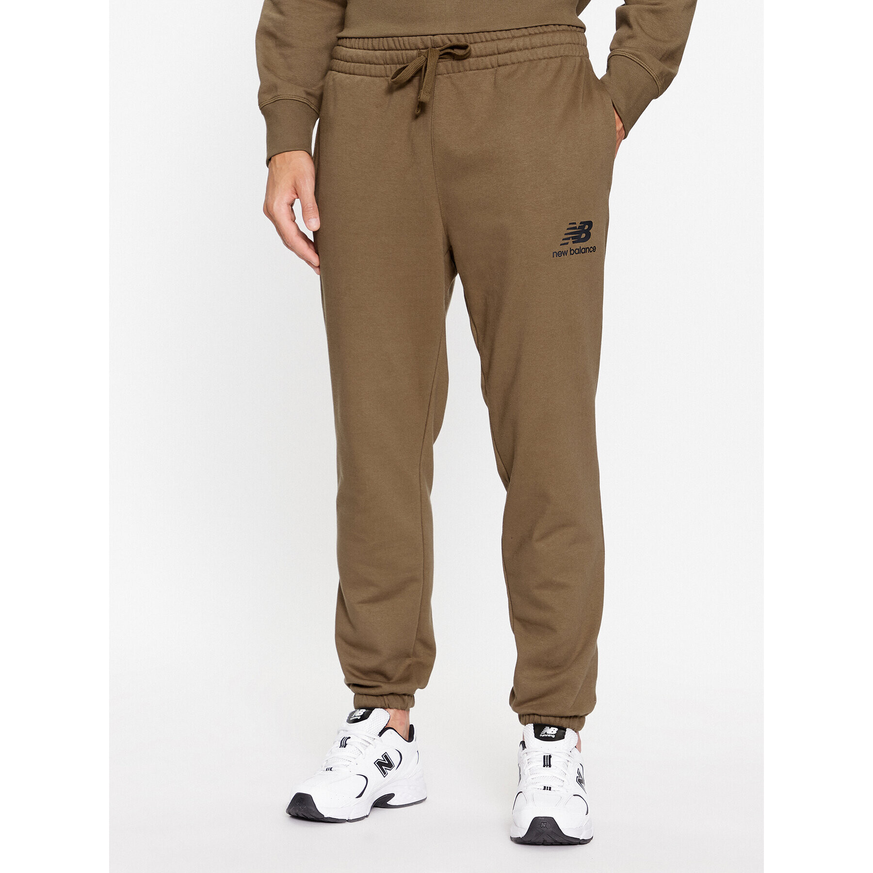 New Balance Долнище анцуг Essentials Stacked Logo French Terry Sweatpant MP31539 Кафяв Regular Fit - Pepit.bg