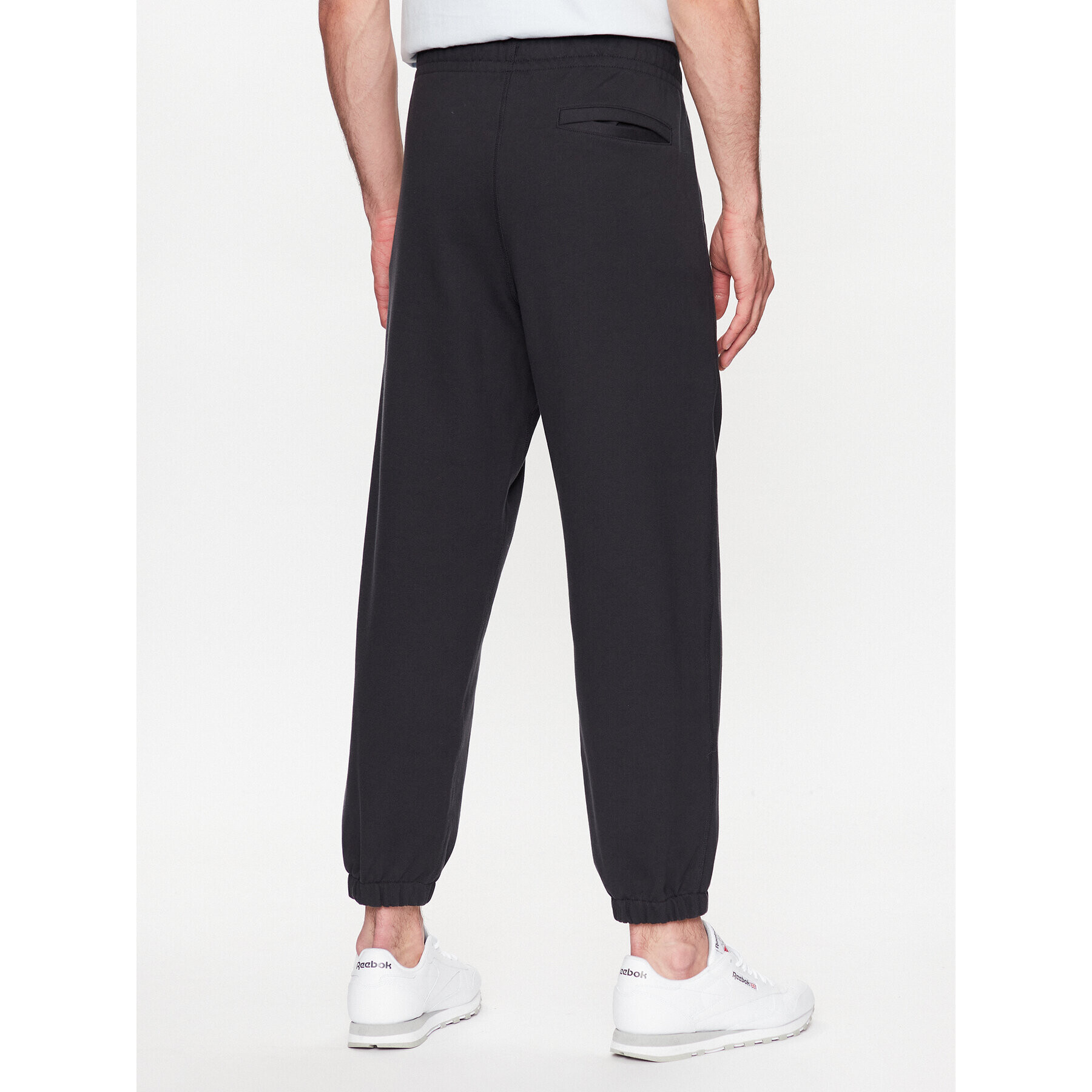 New Balance Долнище анцуг MP23551 Черен Relaxed Fit - Pepit.bg
