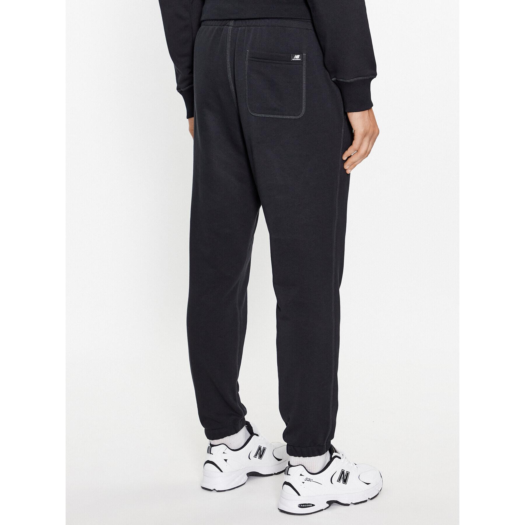 New Balance Долнище анцуг NB Essentials Sweatpant MP33509 Черен Regular Fit - Pepit.bg