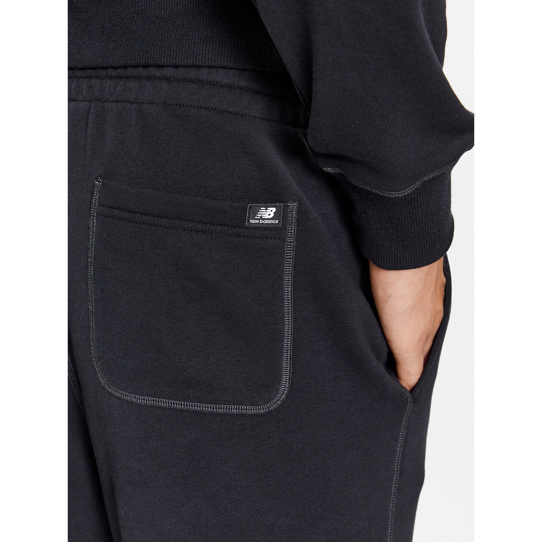 New Balance Долнище анцуг NB Essentials Sweatpant MP33509 Черен Regular Fit - Pepit.bg