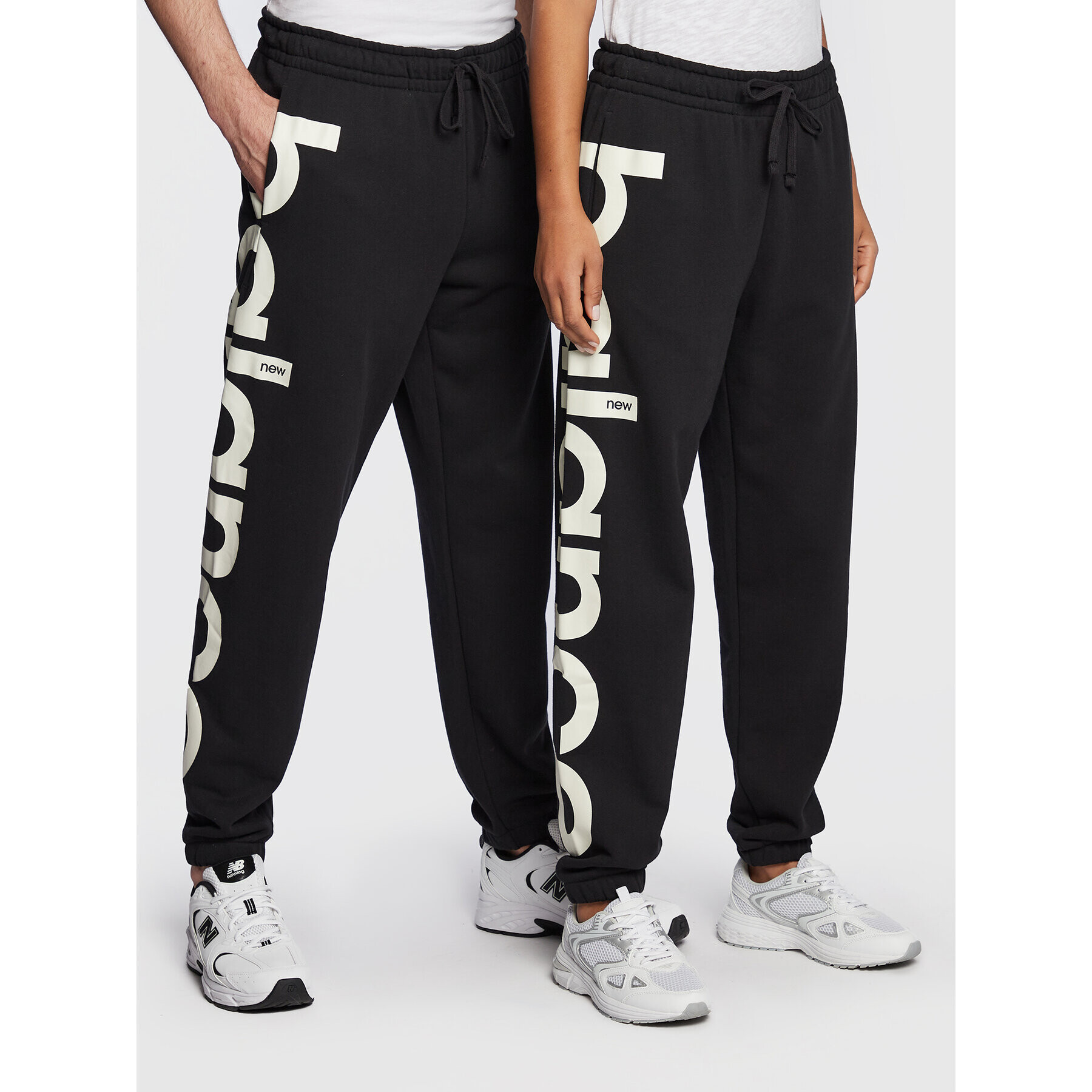 New Balance Долнище анцуг Unisex NBUP235 Черен Oversize - Pepit.bg