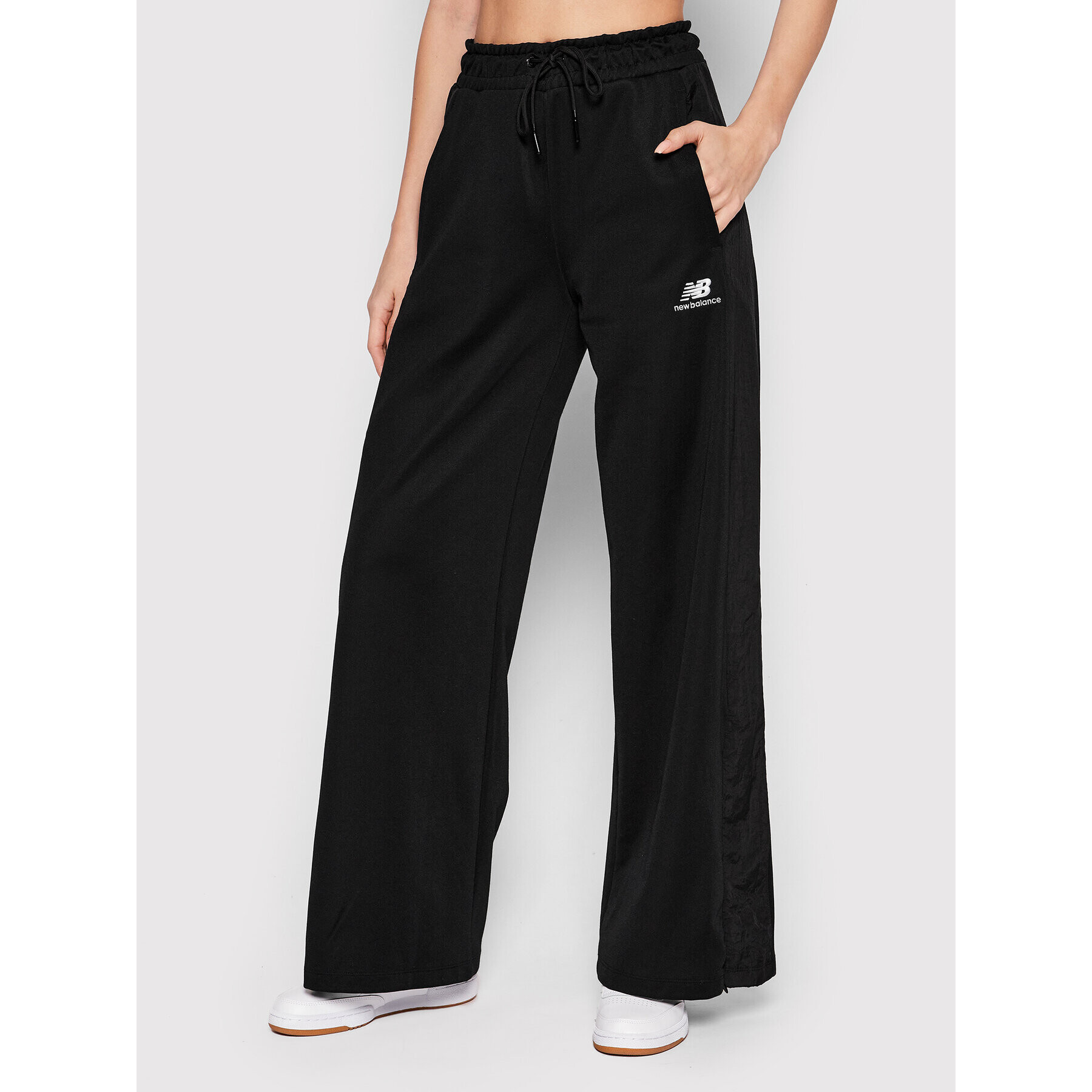 New Balance Долнище анцуг WP21502 Черен Relaxed Fit - Pepit.bg