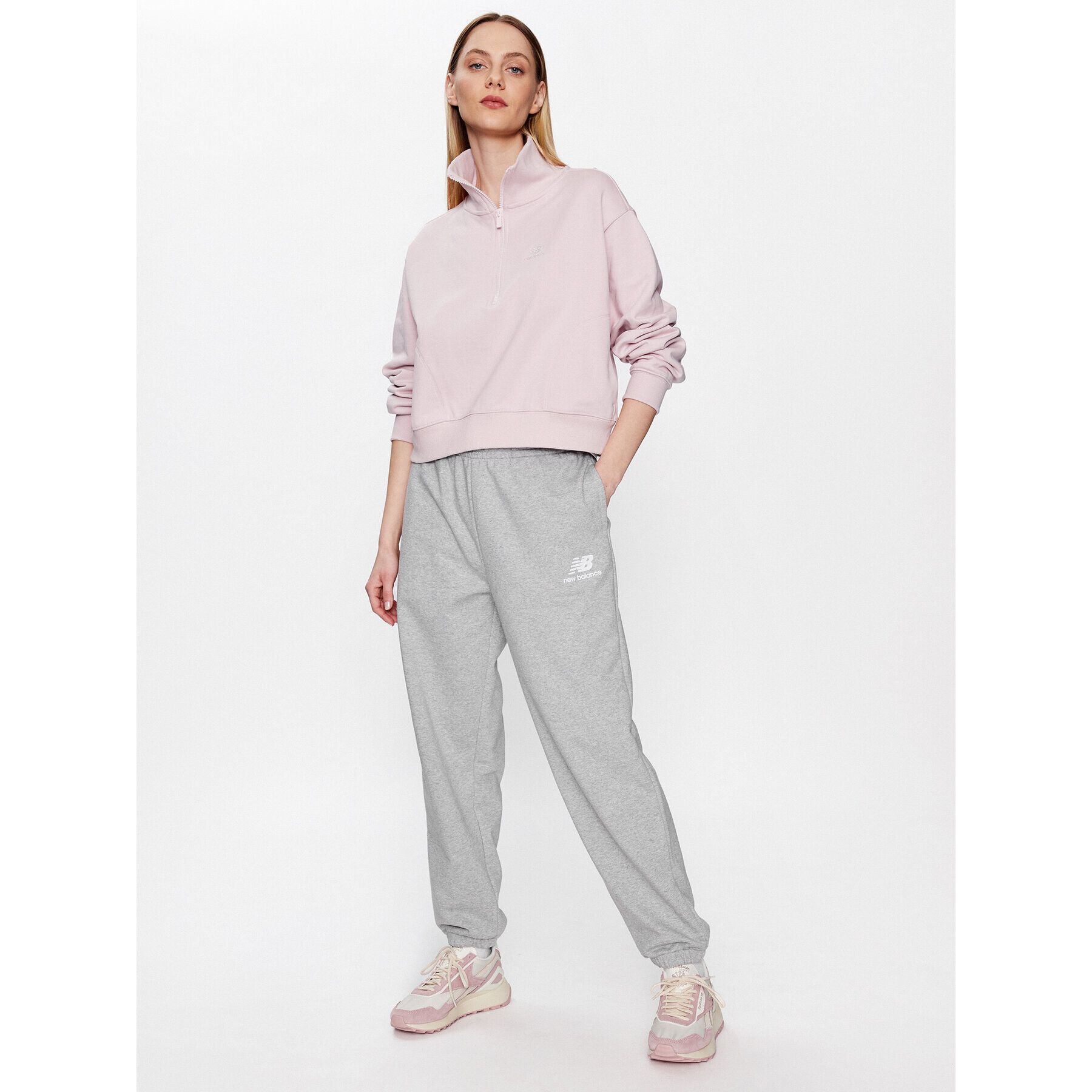 New Balance Долнище анцуг WP31530 Сив Relaxed Fit - Pepit.bg