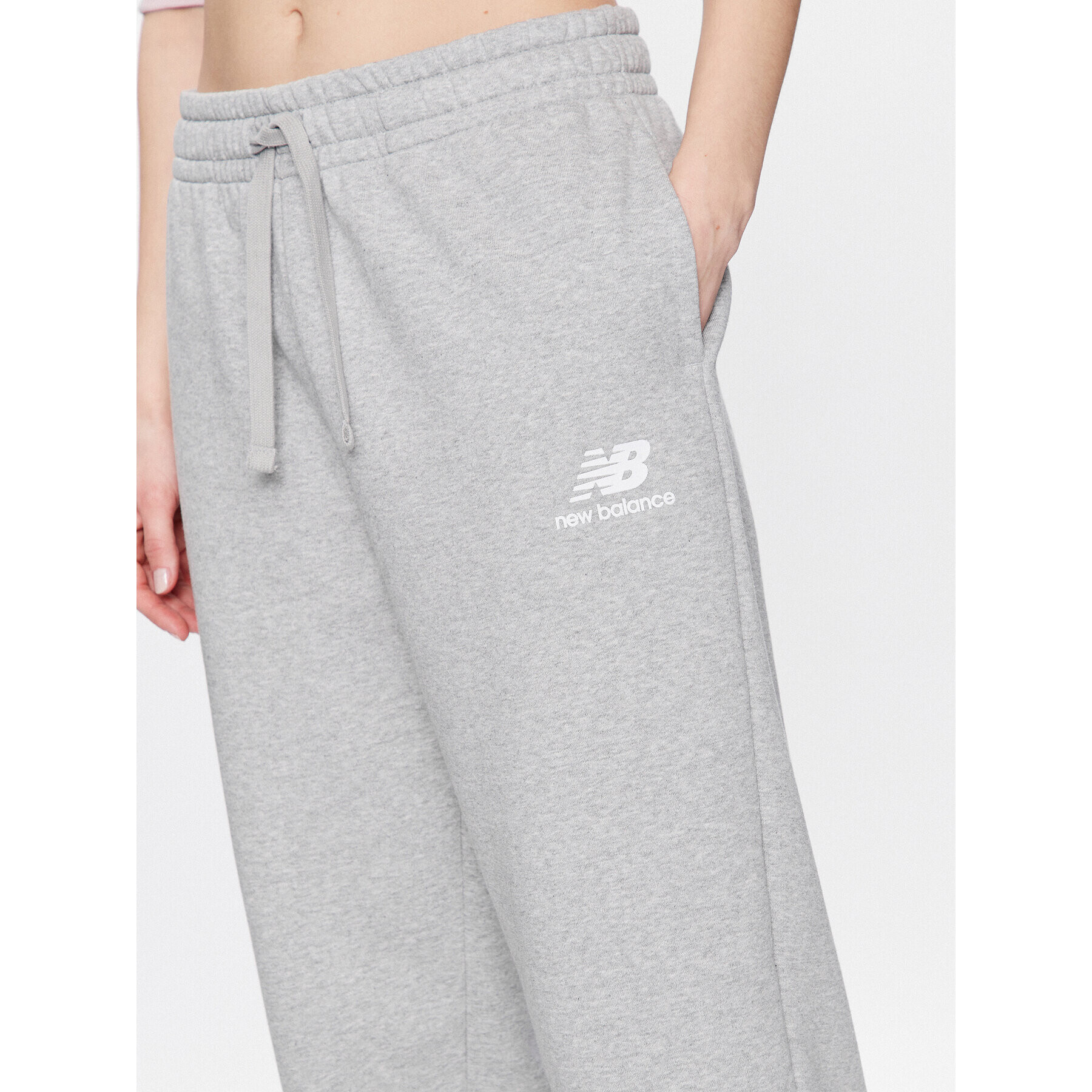 New Balance Долнище анцуг WP31530 Сив Relaxed Fit - Pepit.bg