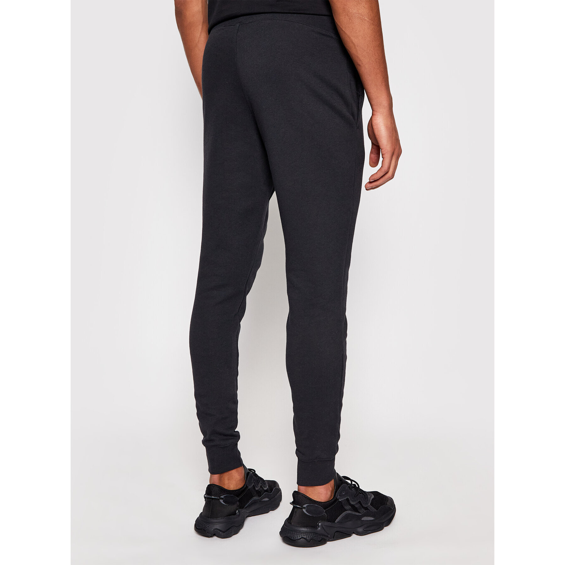 New Balance Долнище анцуг C C F Pant MP03904 Черен Athletic Fit - Pepit.bg