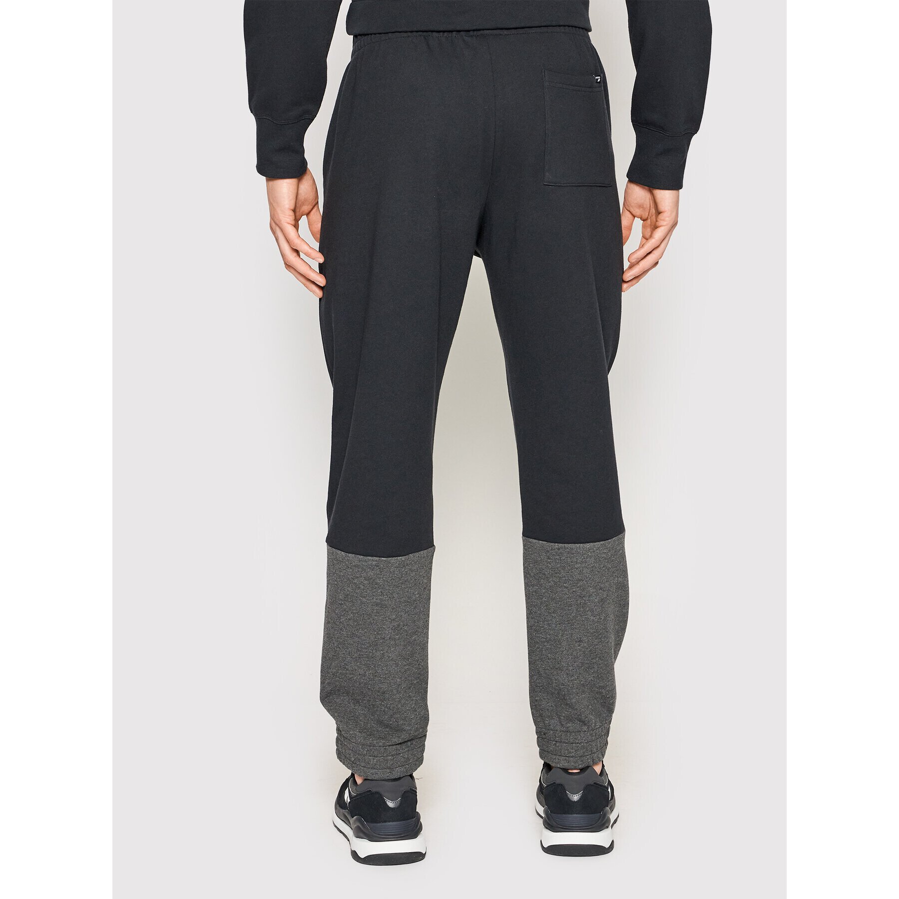New Balance Долнище анцуг MP21900 Черен Athletic Fit - Pepit.bg