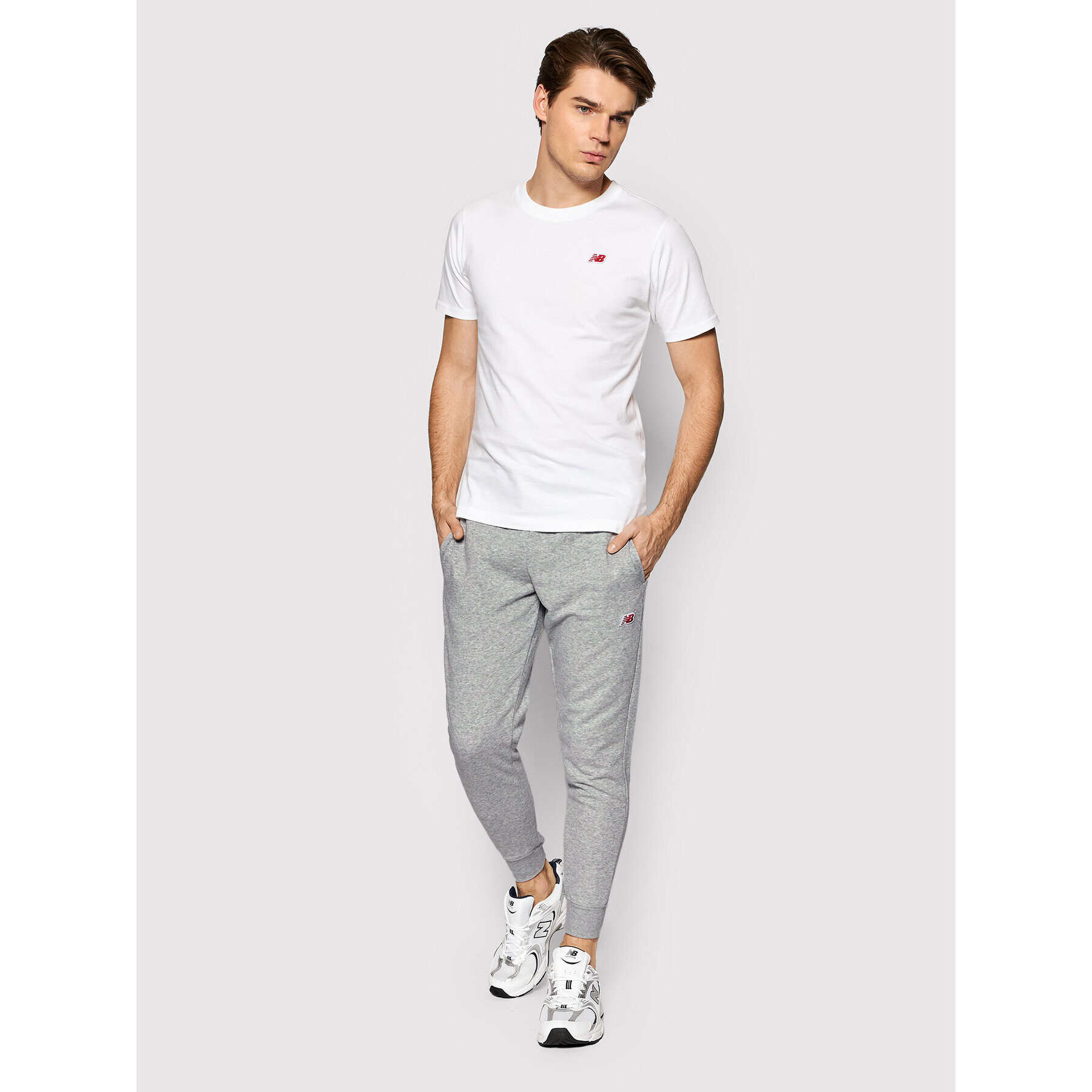 New Balance Долнище анцуг Small Pack MP01664 Сив Athletic Fit - Pepit.bg
