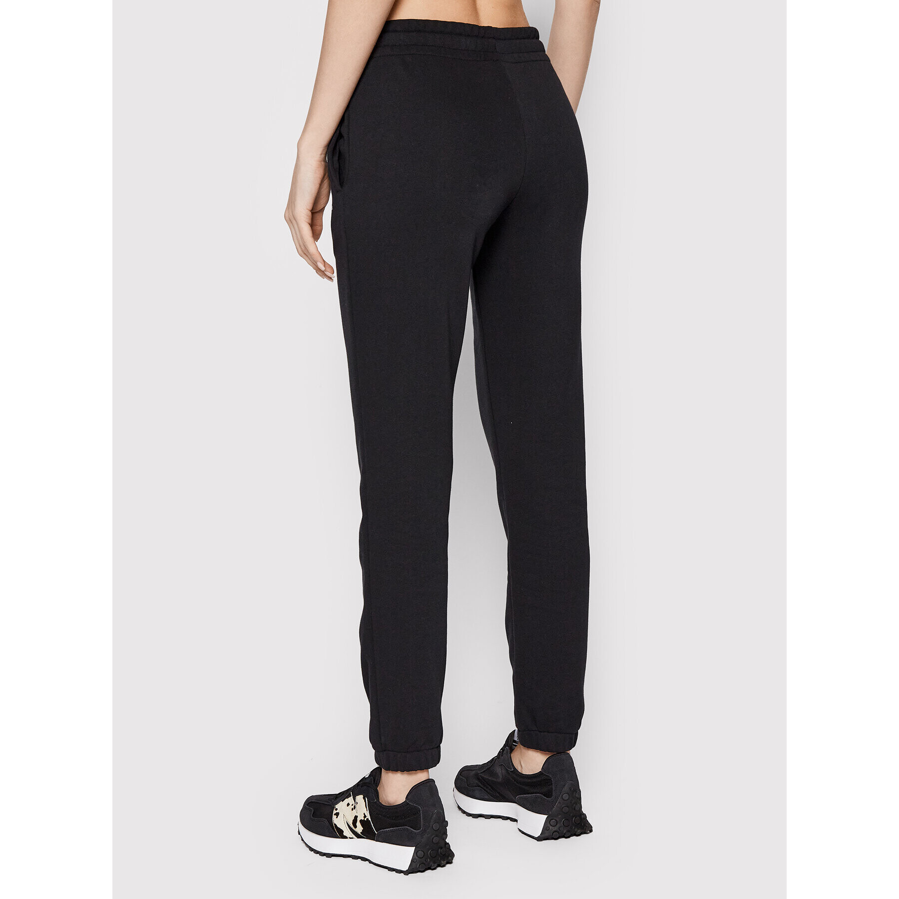New Balance Долнище анцуг WP21508 Черен Athletic Fit - Pepit.bg