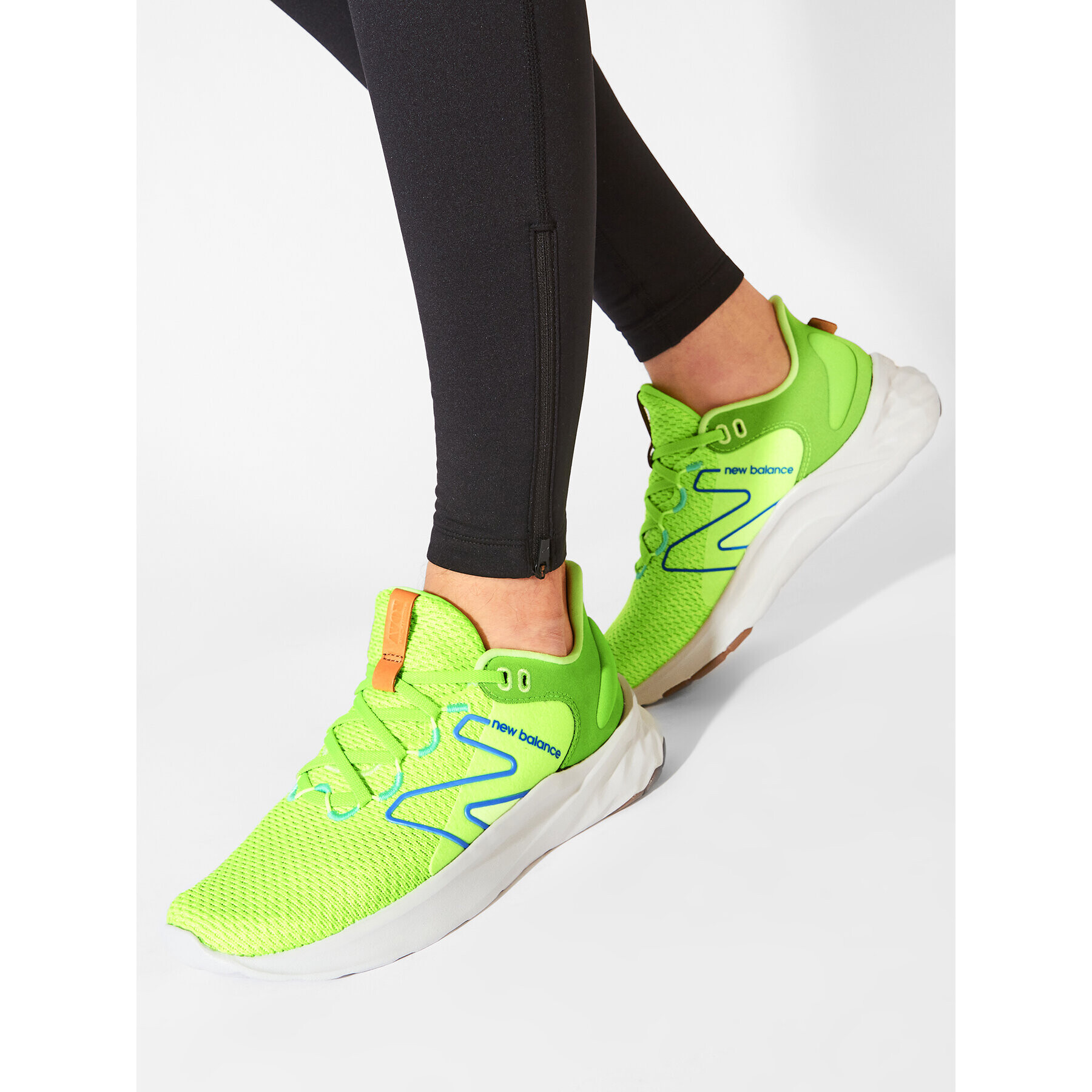 New Balance Обувки Fresh Foam Roav v2 MROAVRN2 Зелен - Pepit.bg