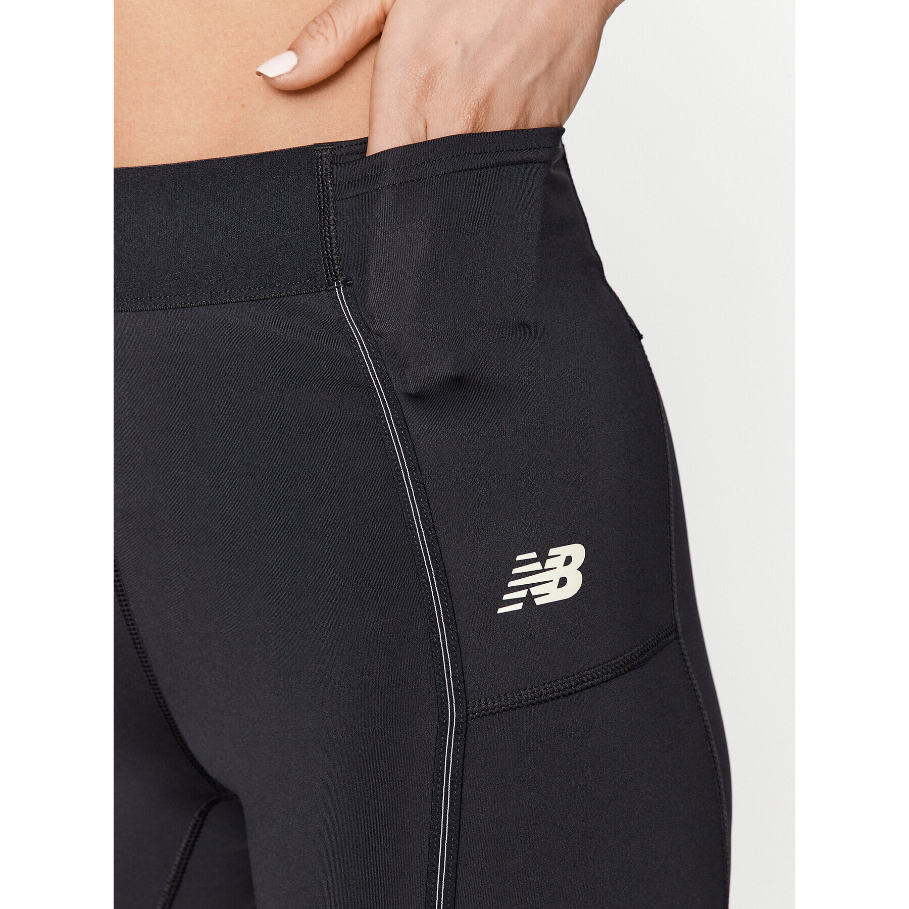 New Balance Спортни шорти Q Speed Shape Shield Fitted Short WS33283 Черен Skinny Fit - Pepit.bg