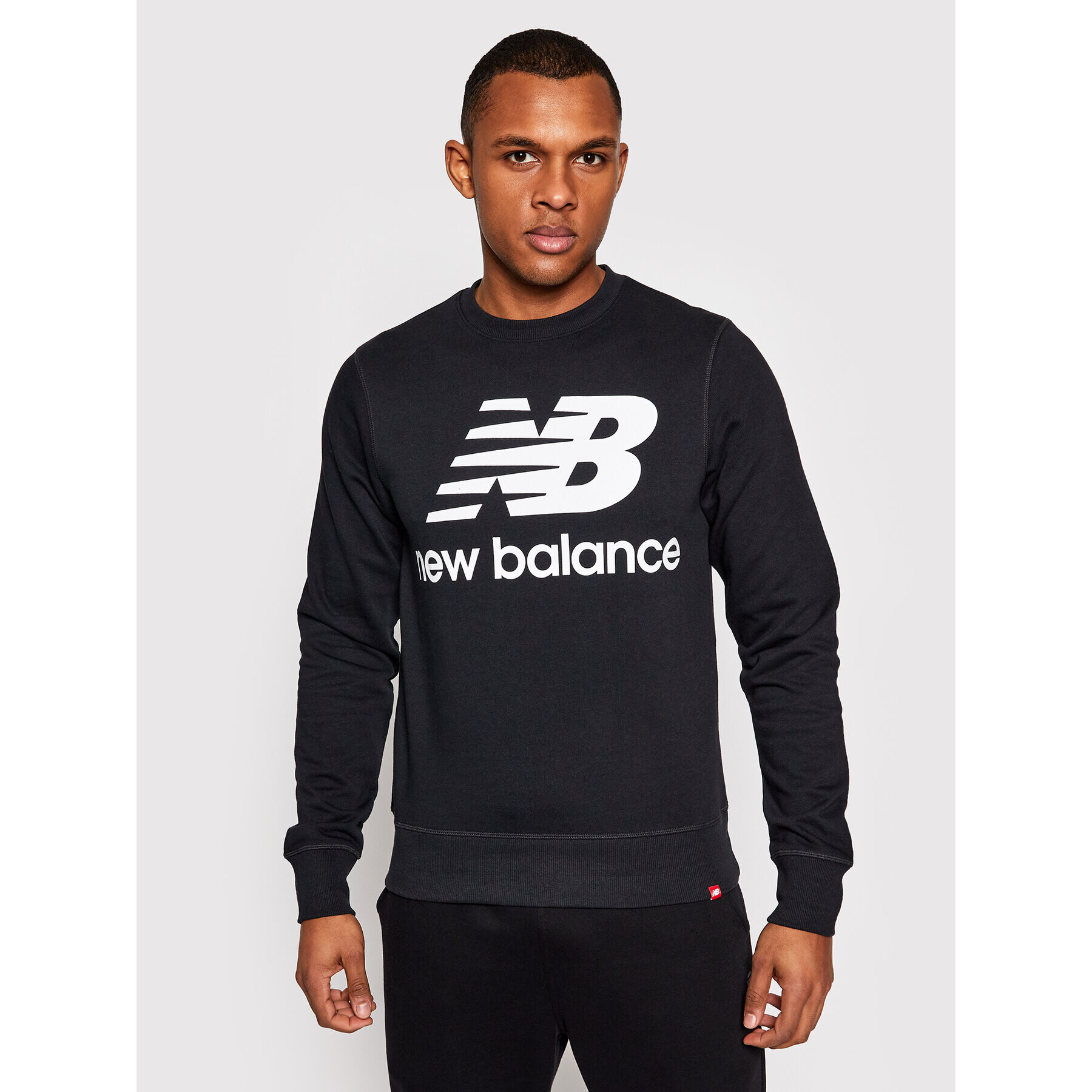 New Balance Суитшърт Essentials Stacked Logo Crew MT03560 Черен Athletic Fit - Pepit.bg