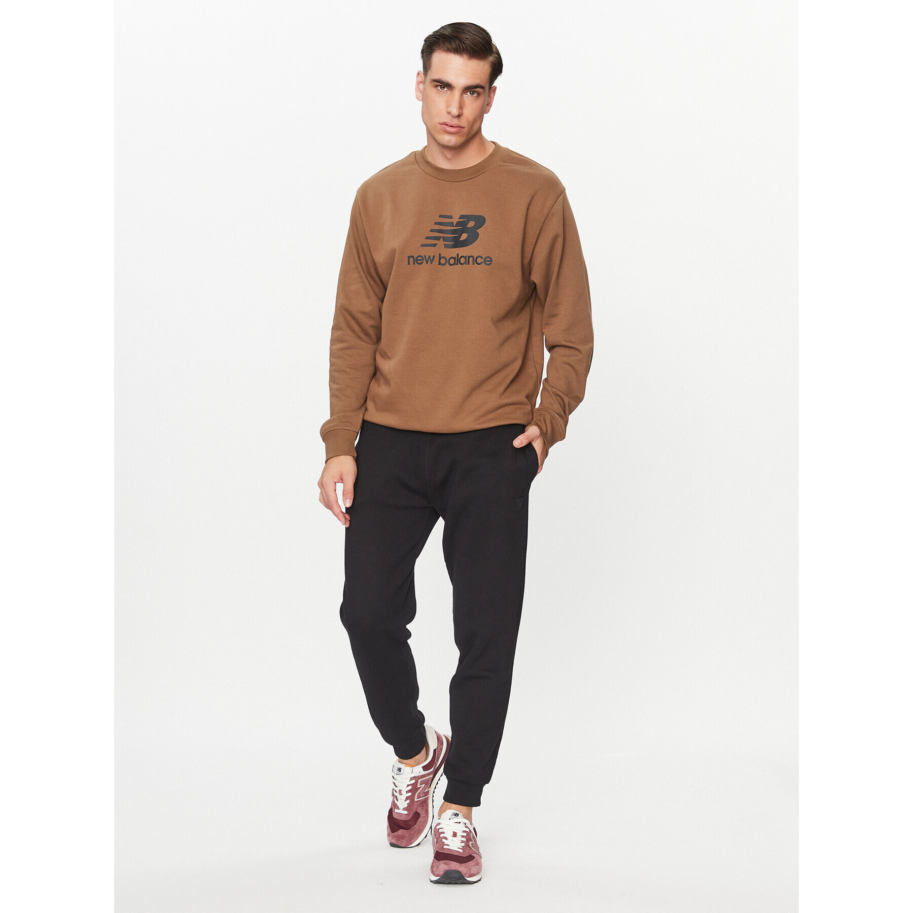 New Balance Суитшърт Essentials Stacked Logo French Terry Crewneck MT31538 Кафяв Regular Fit - Pepit.bg