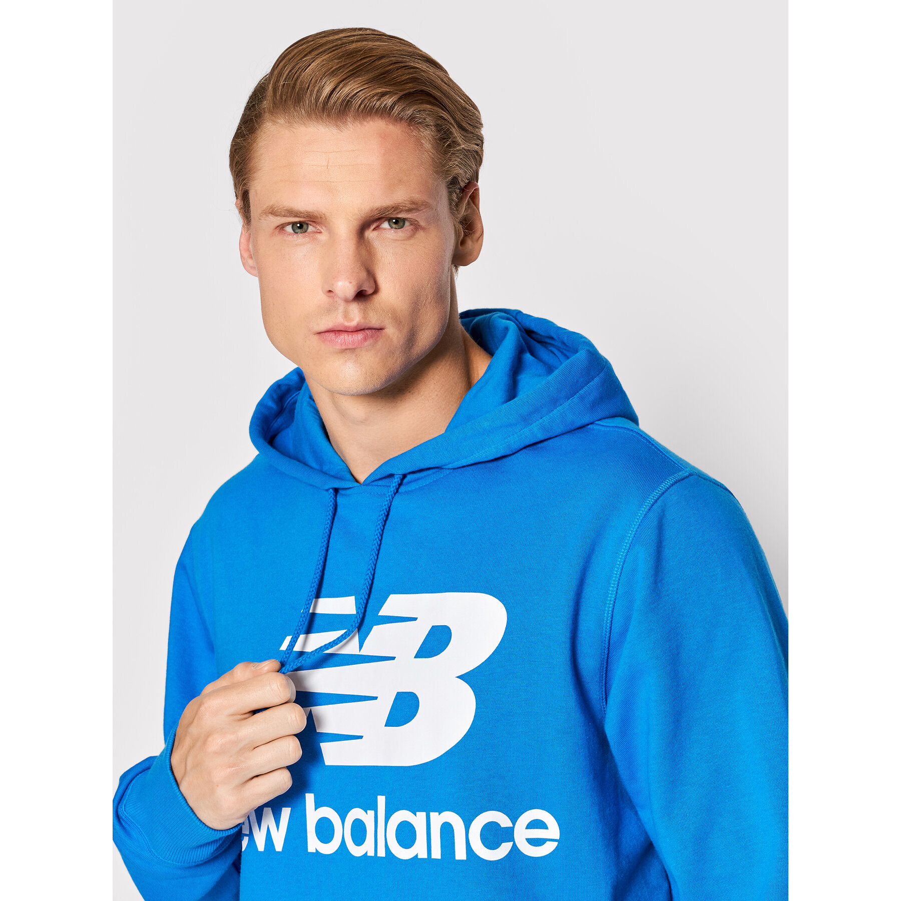 New Balance Суитшърт Essentials Stacked Logo MT03558 Син Relaxed Fit - Pepit.bg