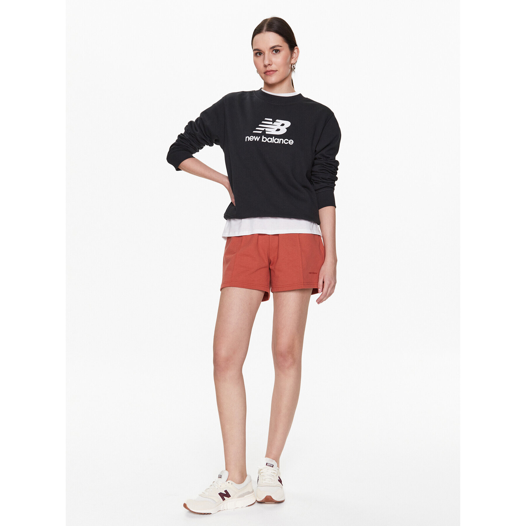 New Balance Суитшърт Essentials Stacked Logo WT31532 Черен Relaxed Fit - Pepit.bg