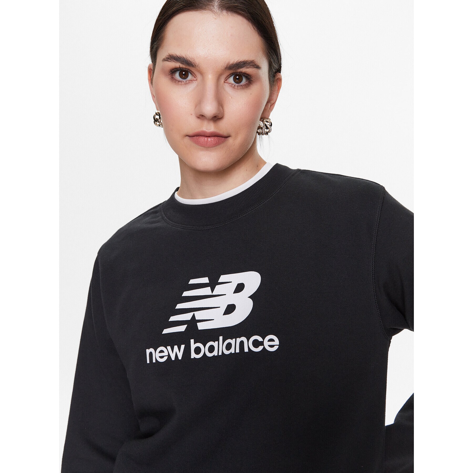 New Balance Суитшърт Essentials Stacked Logo WT31532 Черен Relaxed Fit - Pepit.bg