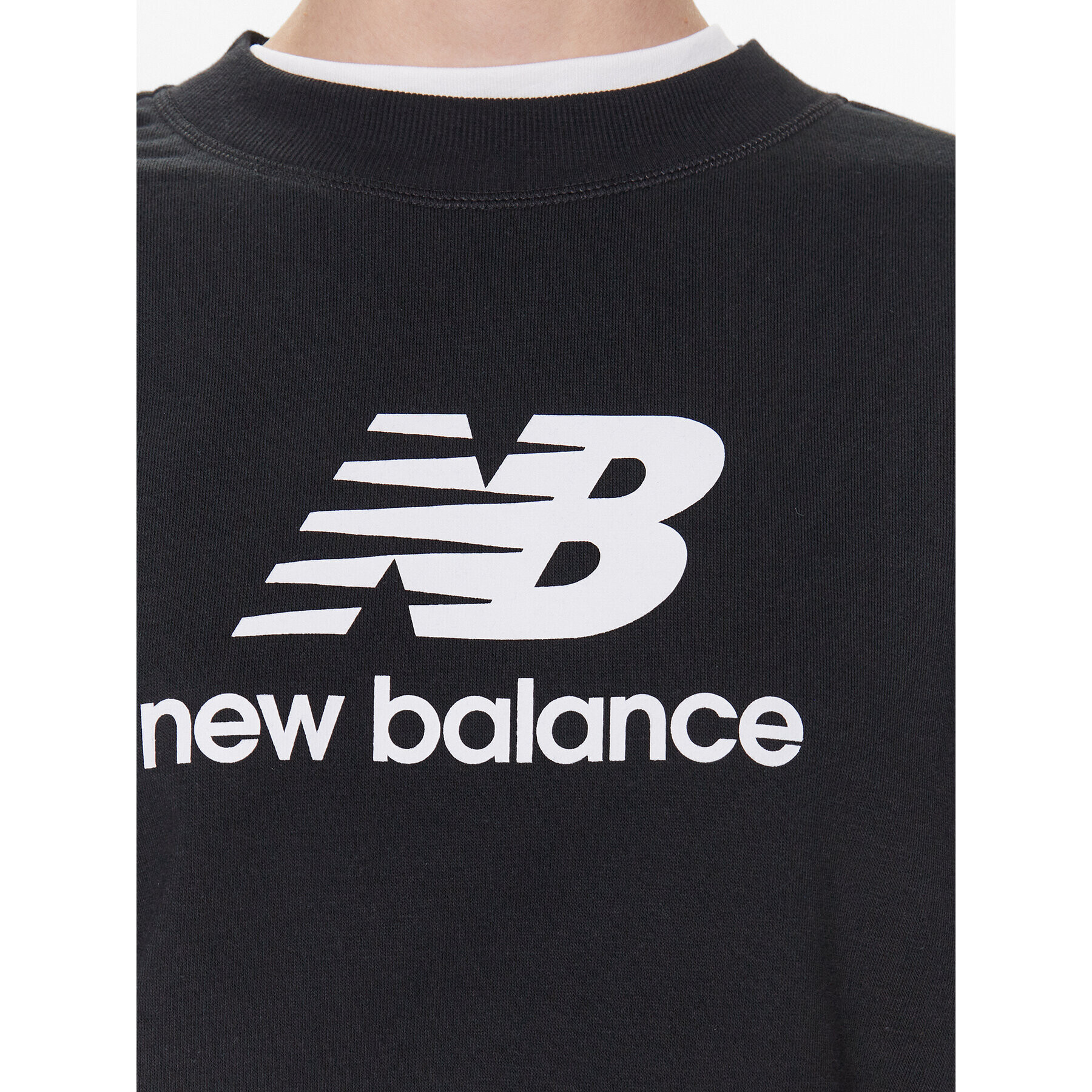 New Balance Суитшърт Essentials Stacked Logo WT31532 Черен Relaxed Fit - Pepit.bg