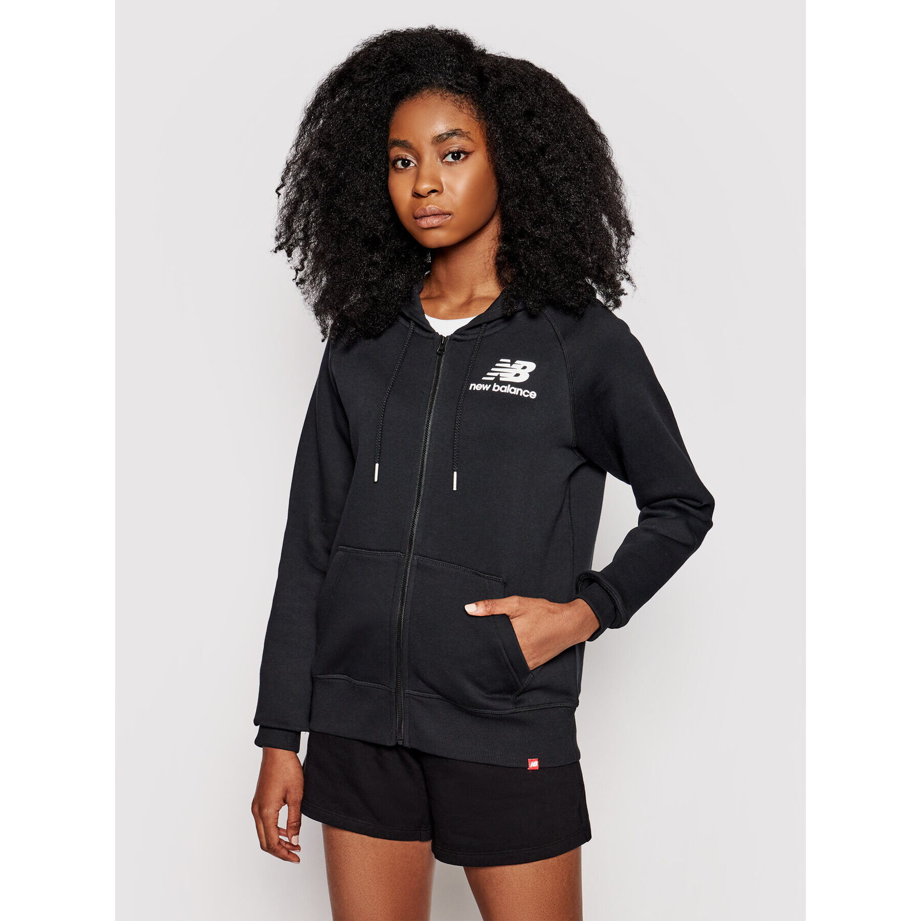 New Balance Суитшърт Essentials WJ03535 Черен Relaxed Fit - Pepit.bg
