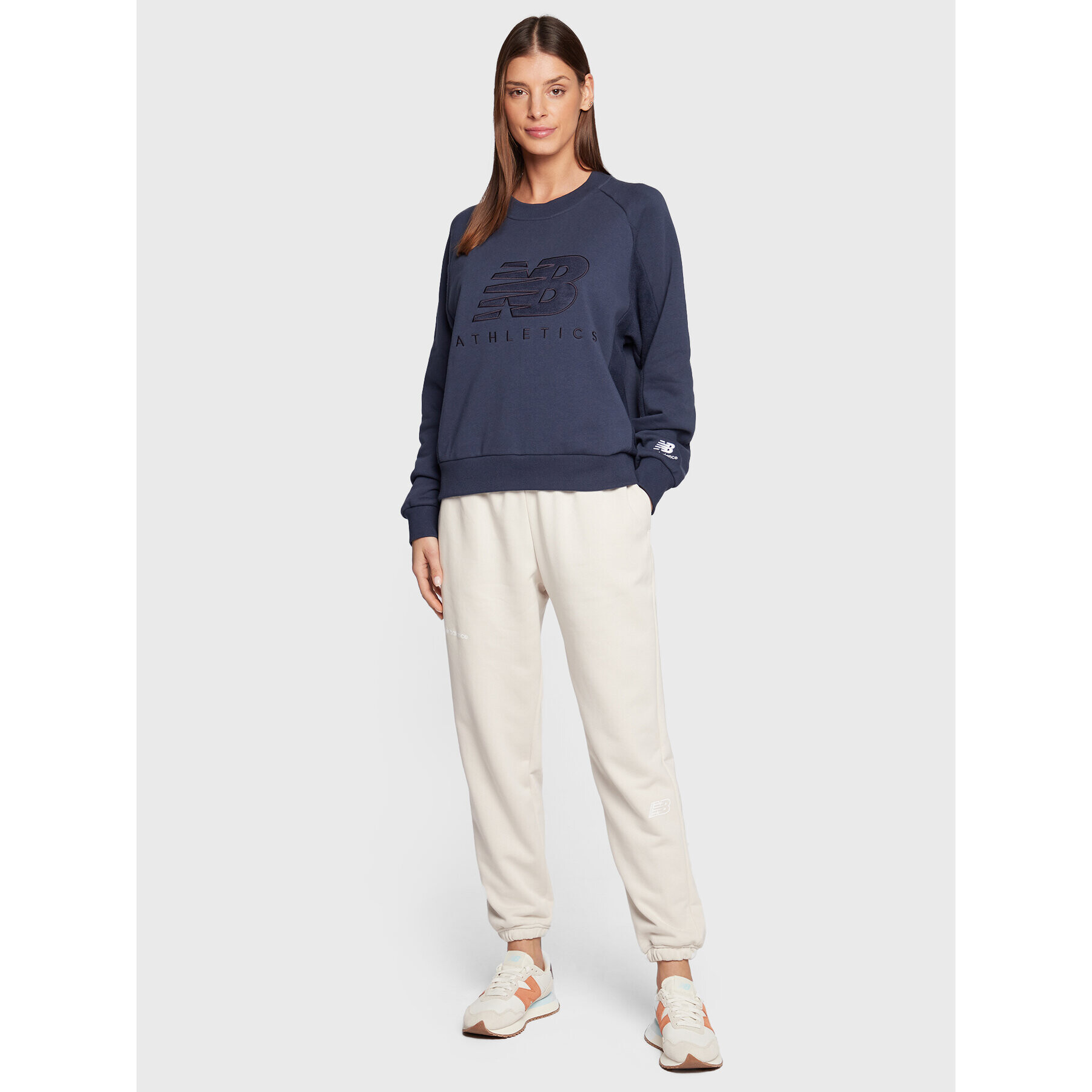 New Balance Суитшърт Essentials WP23508 Сив Relaxed Fit - Pepit.bg