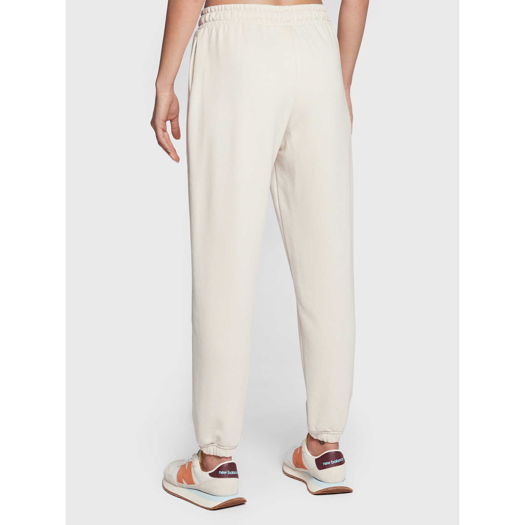 New Balance Суитшърт Essentials WP23508 Сив Relaxed Fit - Pepit.bg