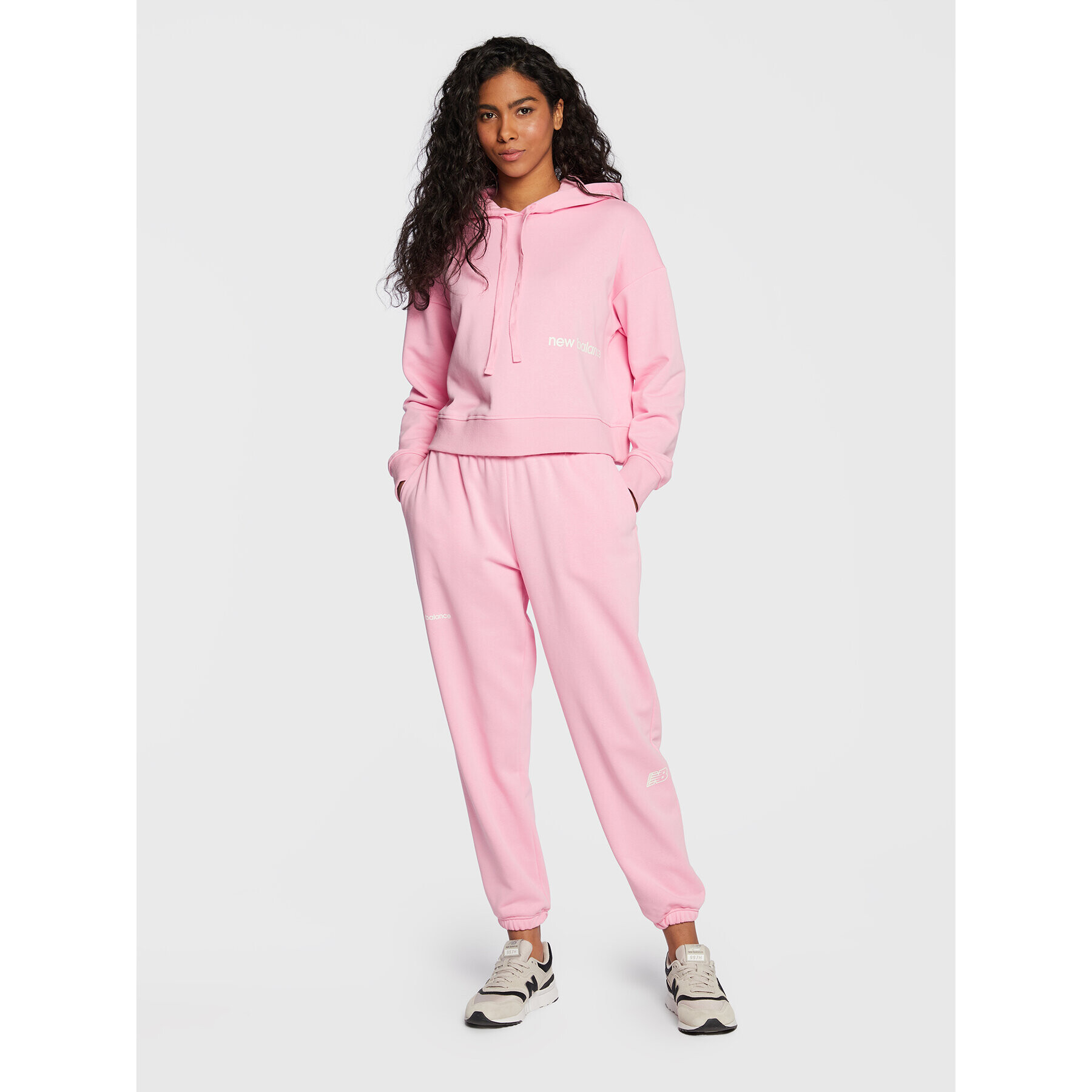 New Balance Суитшърт Essentials WT23512 Розов Relaxed Fit - Pepit.bg