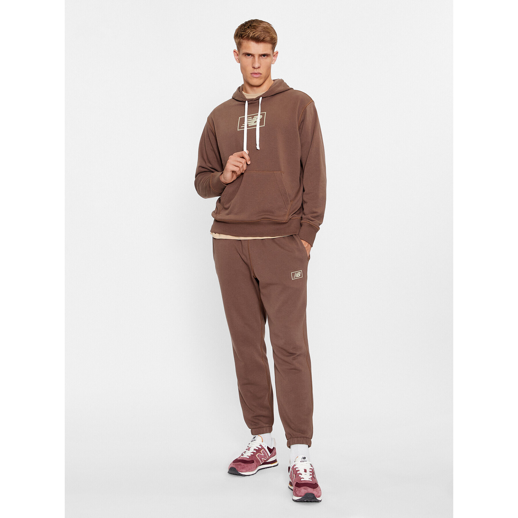 New Balance Суитшърт NB Essentials Hoodie MT33508 Кафяв Regular Fit - Pepit.bg