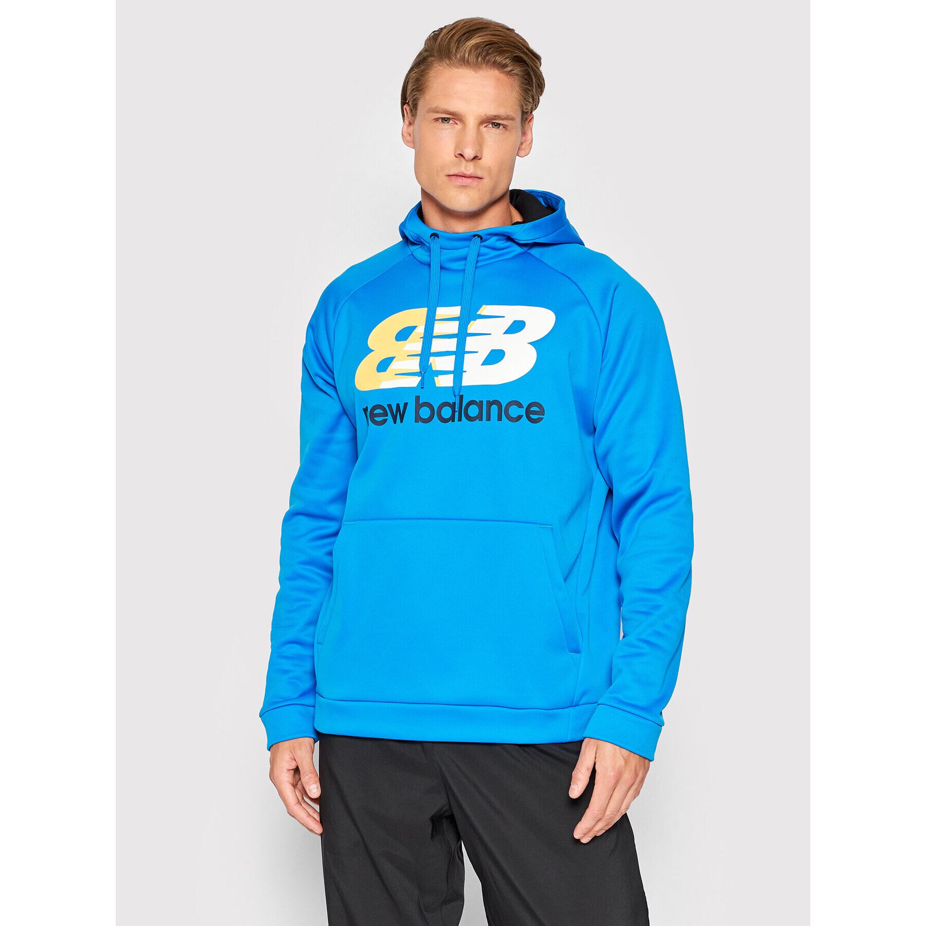 New Balance Суитшърт Tenacity Performance MT21021 Син Athletic Fit - Pepit.bg