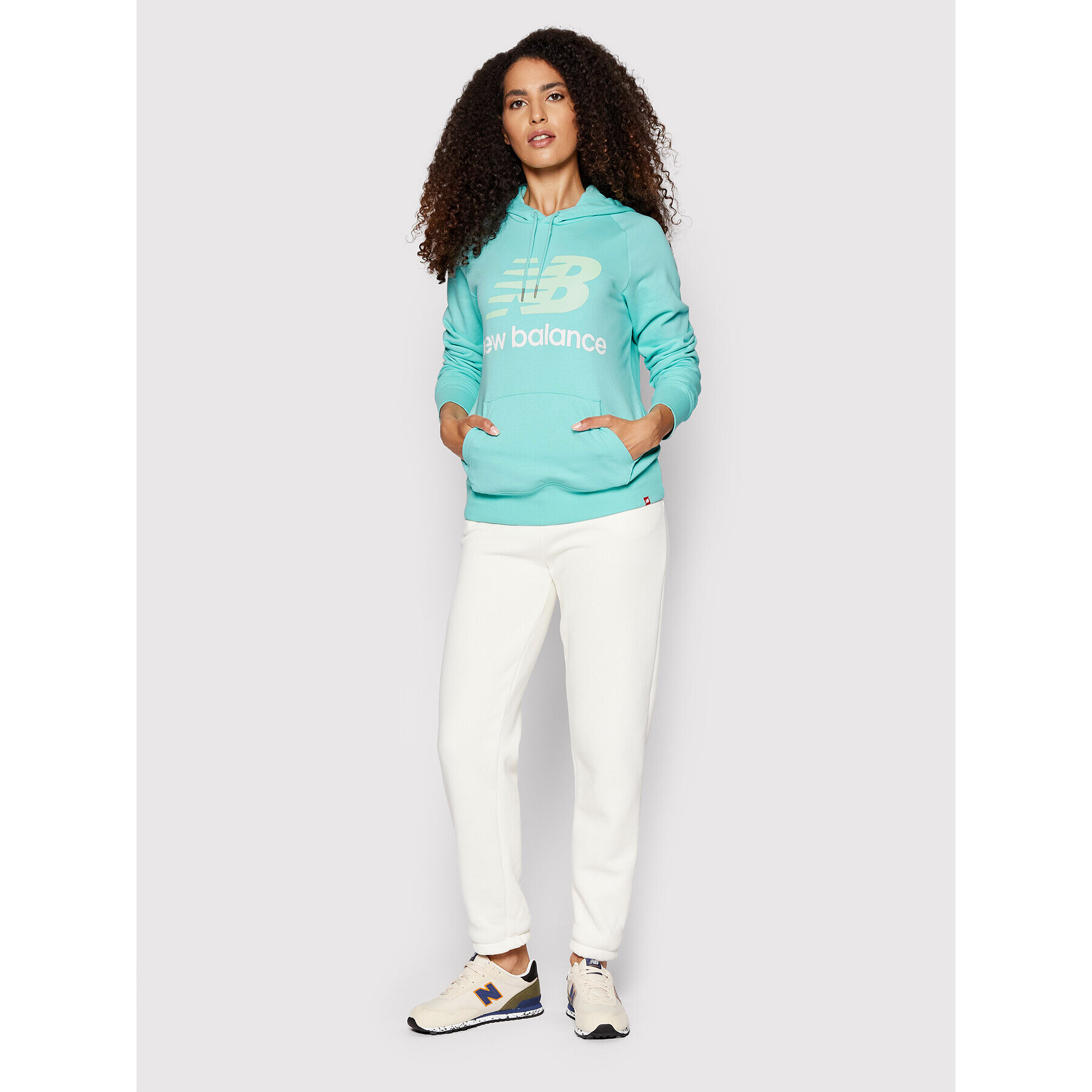 New Balance Суитшърт WT03550 Зелен Relaxed Fit - Pepit.bg