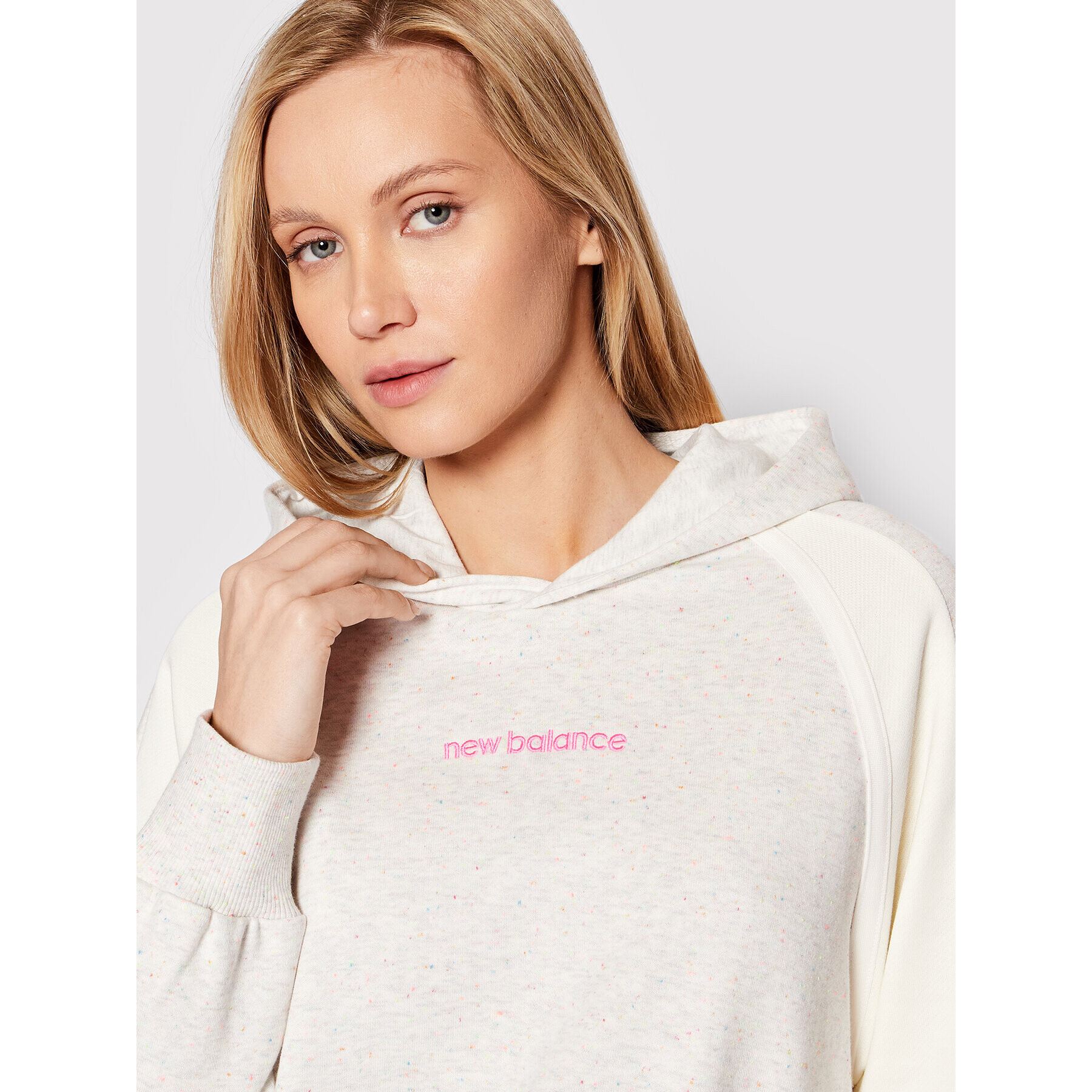 New Balance Суитшърт WT21524 Бежов Relaxed Fit - Pepit.bg