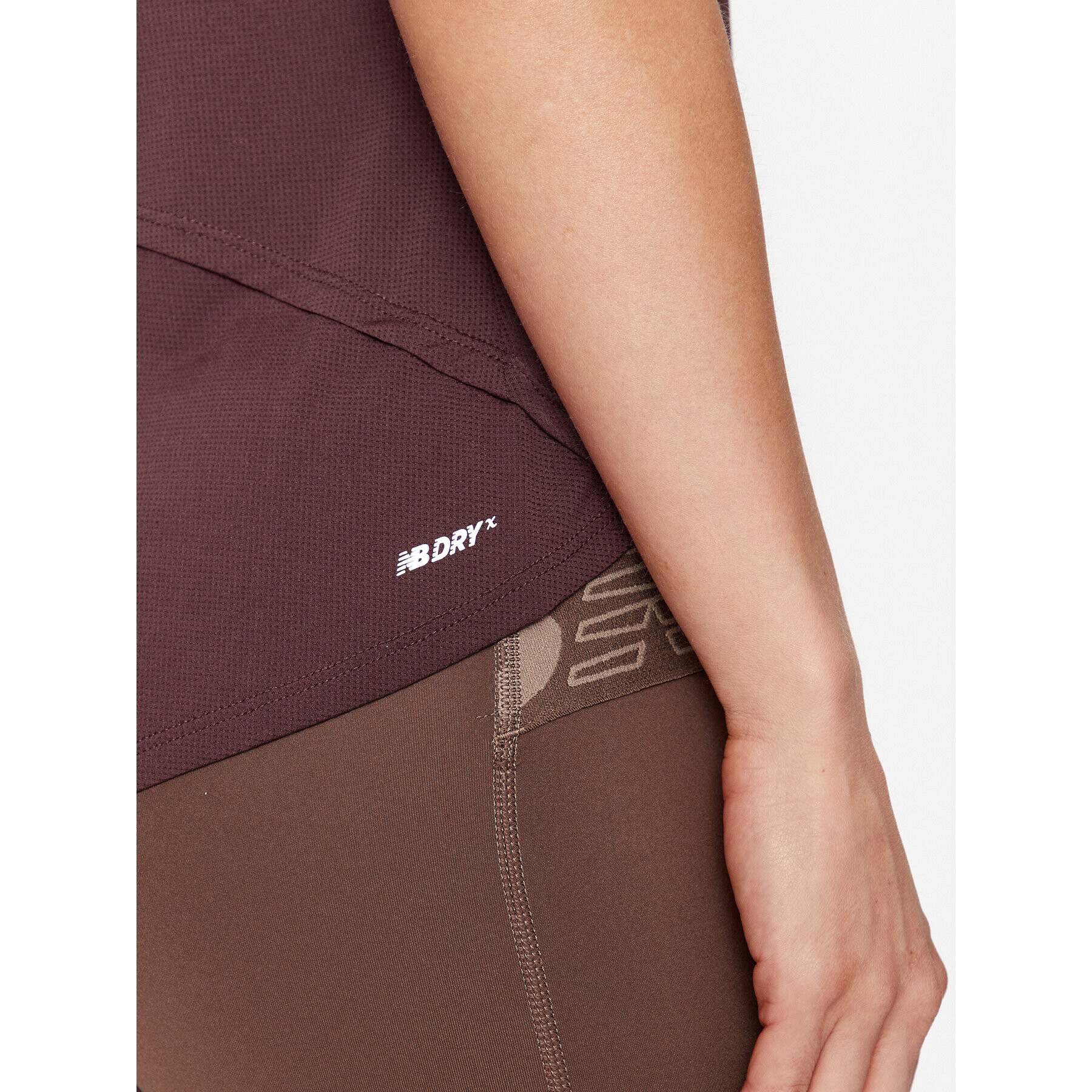New Balance Тишърт Accelerate Short Sleeve Top WT23222 Червен Regular Fit - Pepit.bg