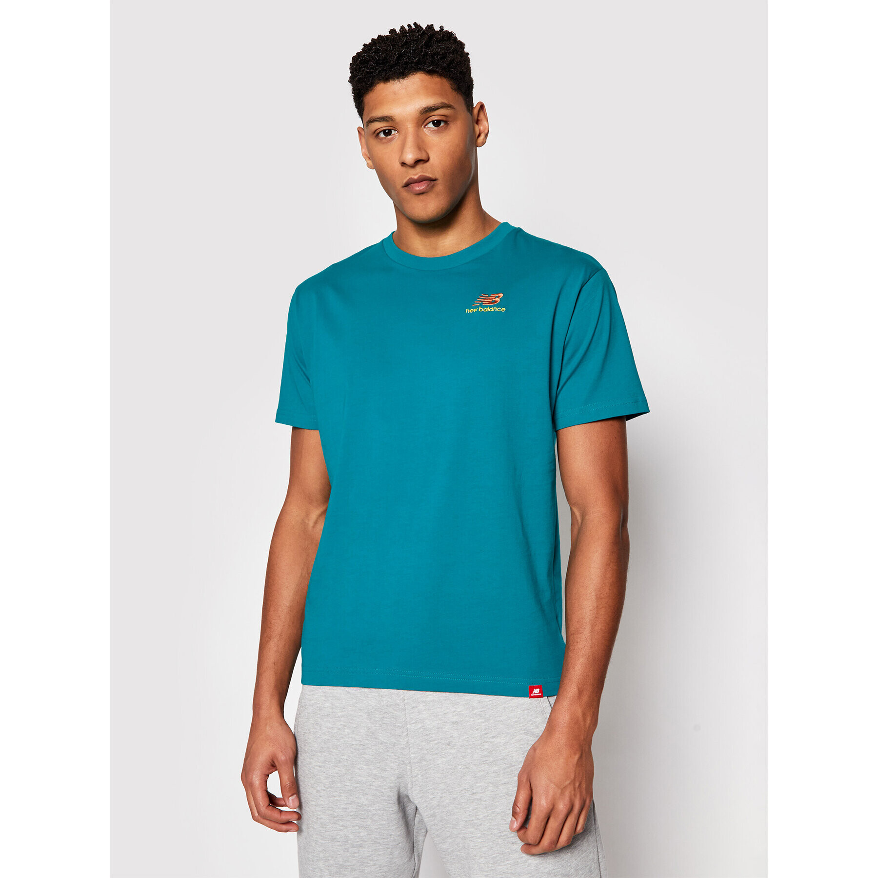 New Balance Тишърт Essentials Embroidered Tee MT11592 Зелен Relaxed Fit - Pepit.bg