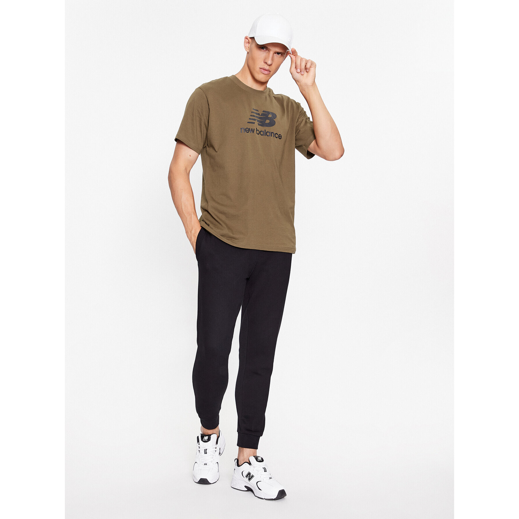 New Balance Тишърт Essentials Stacked Logo Cotton Jersey Short Sleeve T-shirt MT31541 Кафяв Regular Fit - Pepit.bg