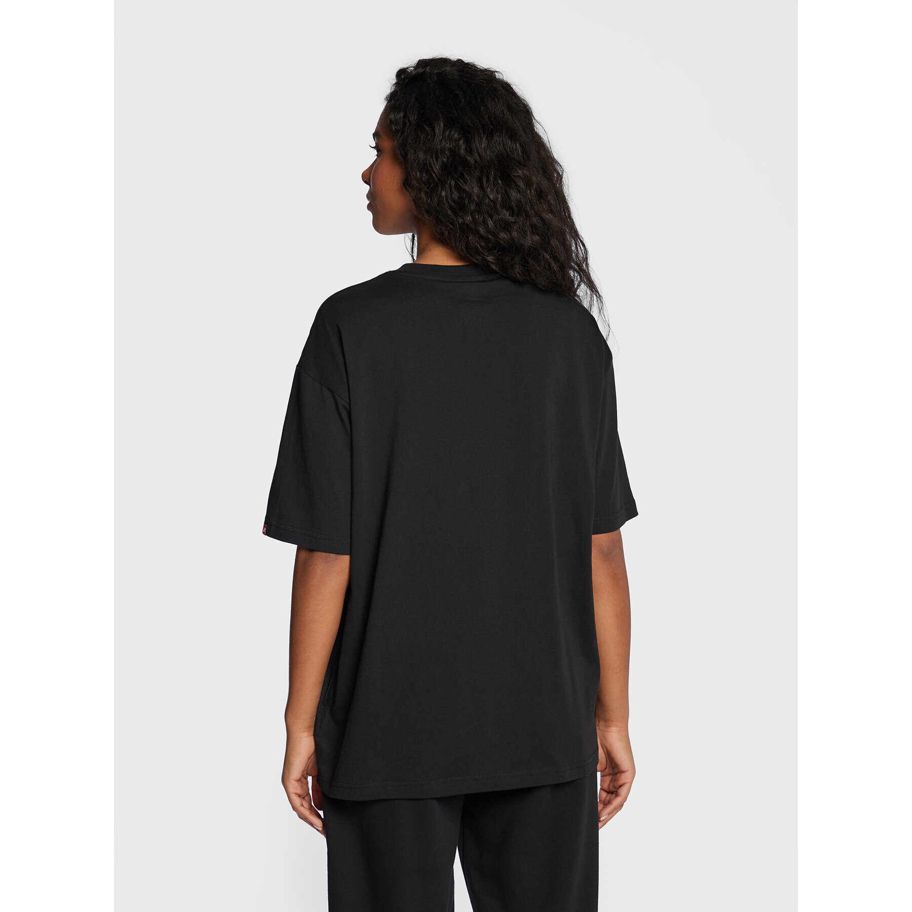 New Balance Тишърт Essentials Stacked Logo WT03519 Черен Oversize - Pepit.bg