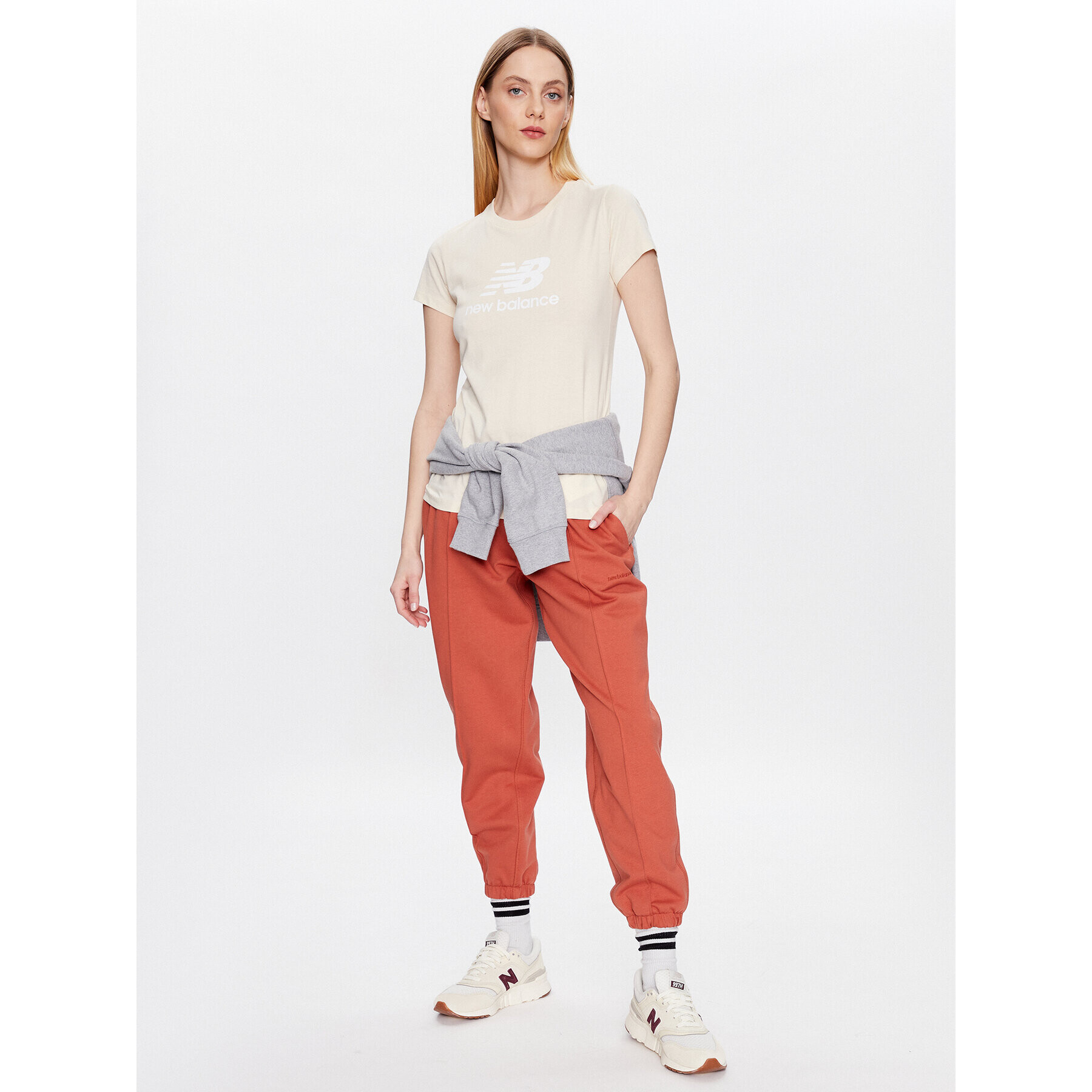 New Balance Тишърт Essentials Stacked Logo WT31546 Бежов Athletic Fit - Pepit.bg