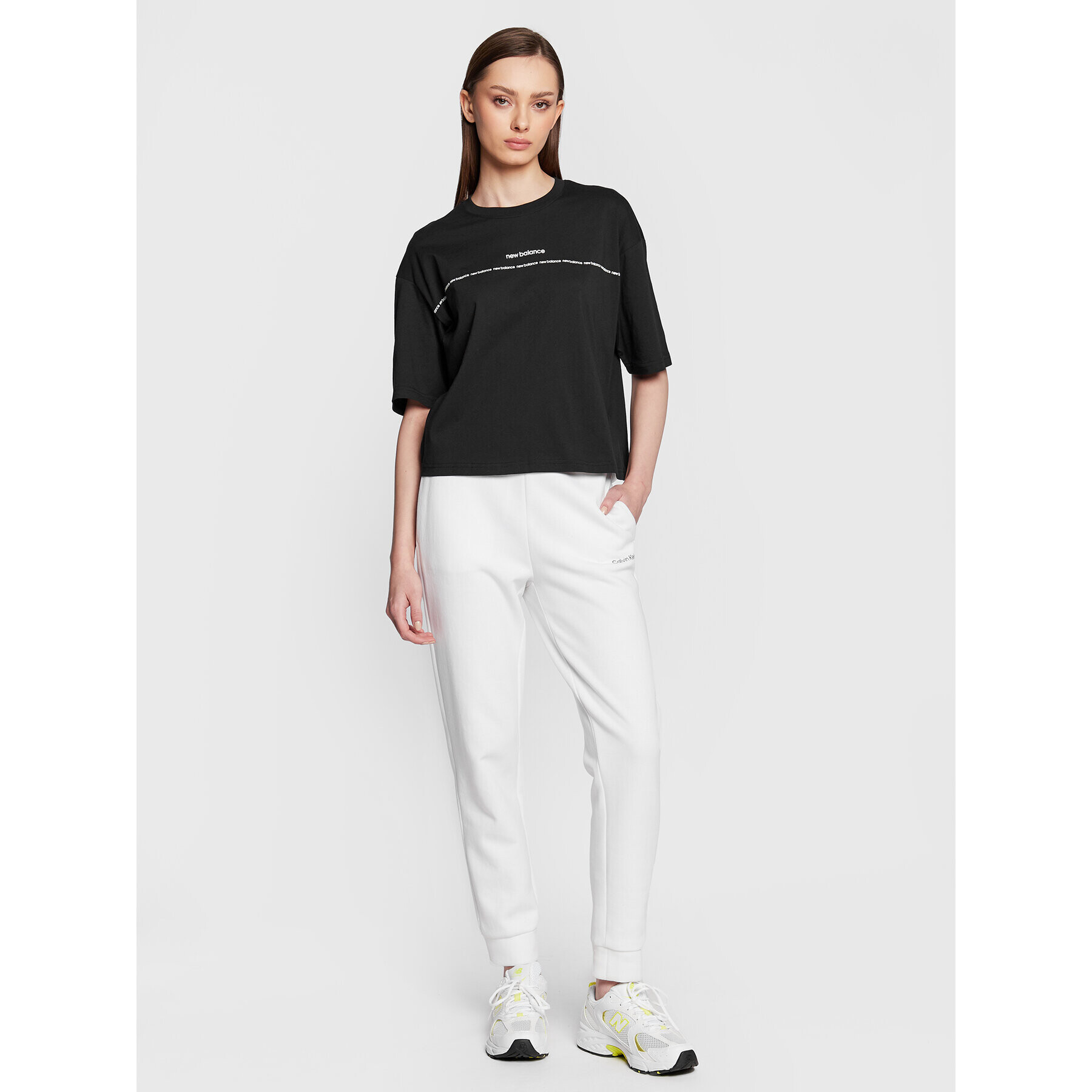 New Balance Тишърт Essentials Winter Story WT23519 Черен Oversize - Pepit.bg