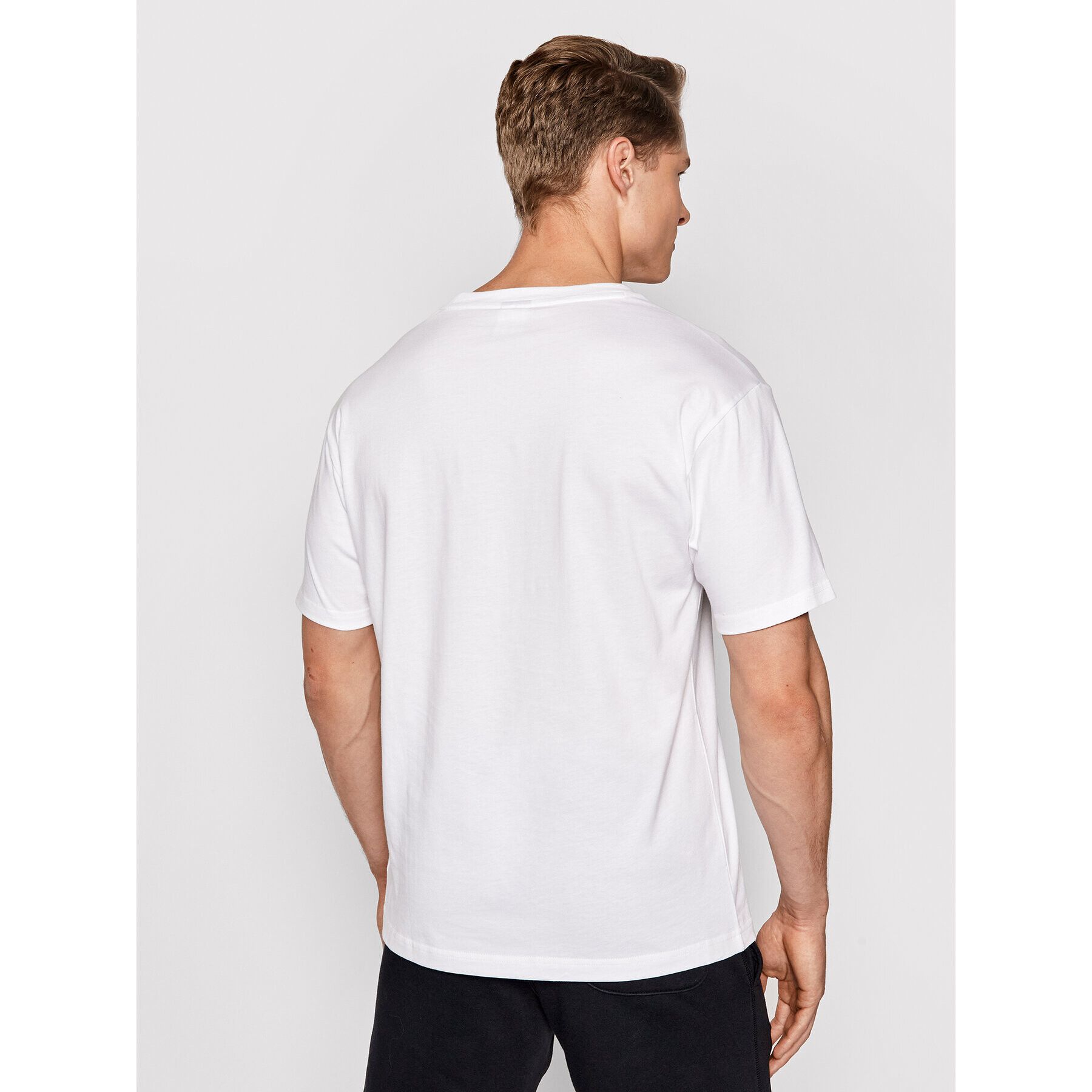 New Balance Тишърт MT01516 Бял Relaxed Fit - Pepit.bg