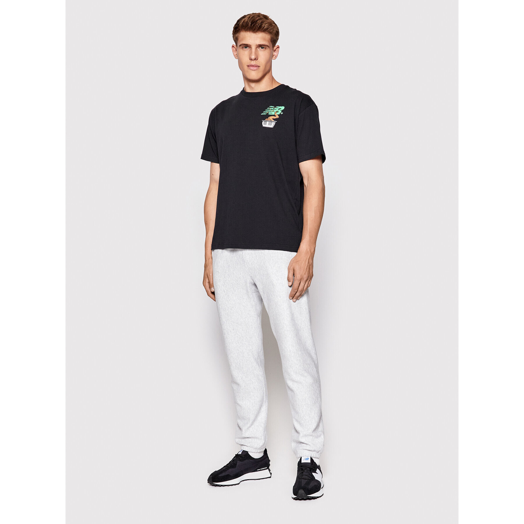 New Balance Тишърт MT21567 Черен Relaxed Fit - Pepit.bg