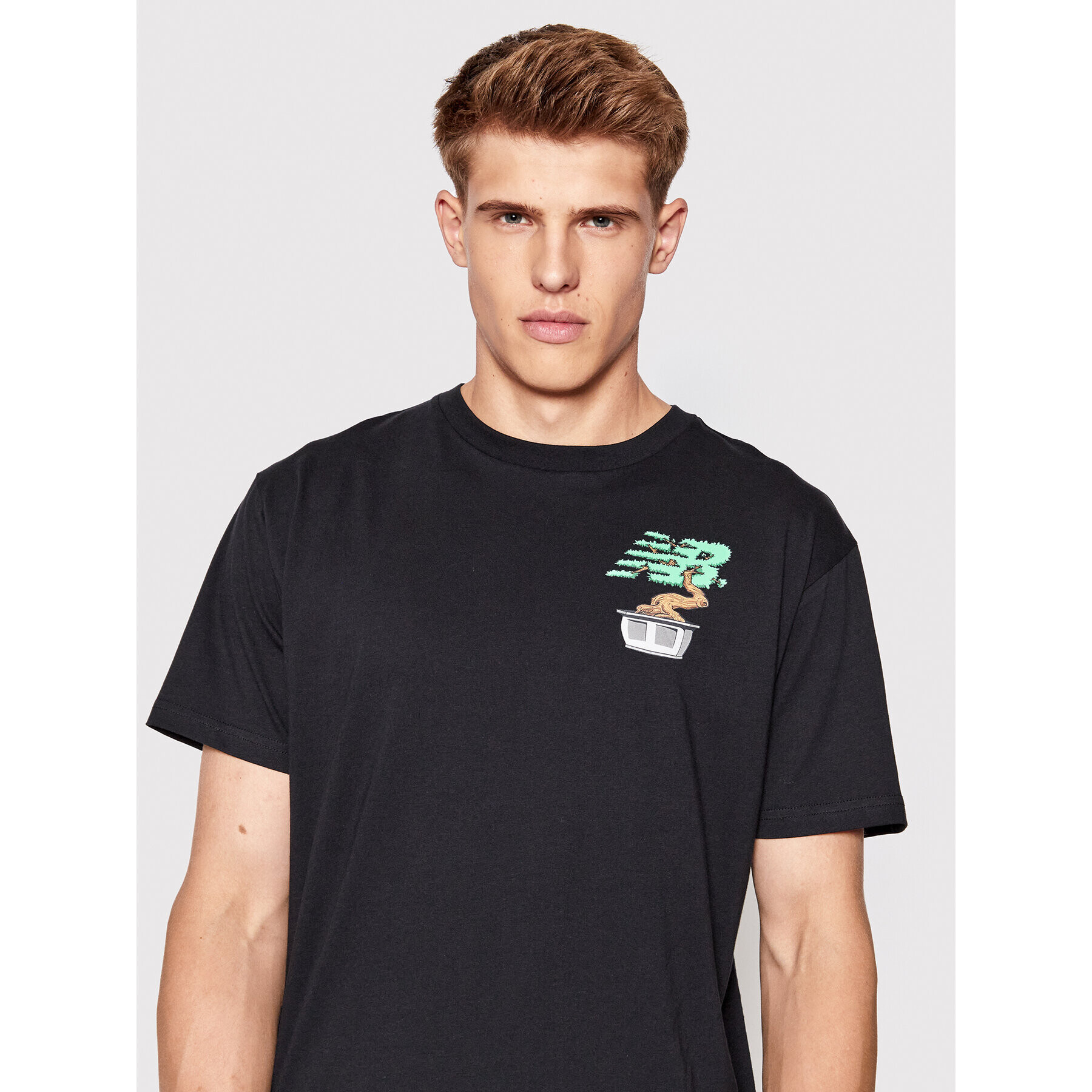 New Balance Тишърт MT21567 Черен Relaxed Fit - Pepit.bg