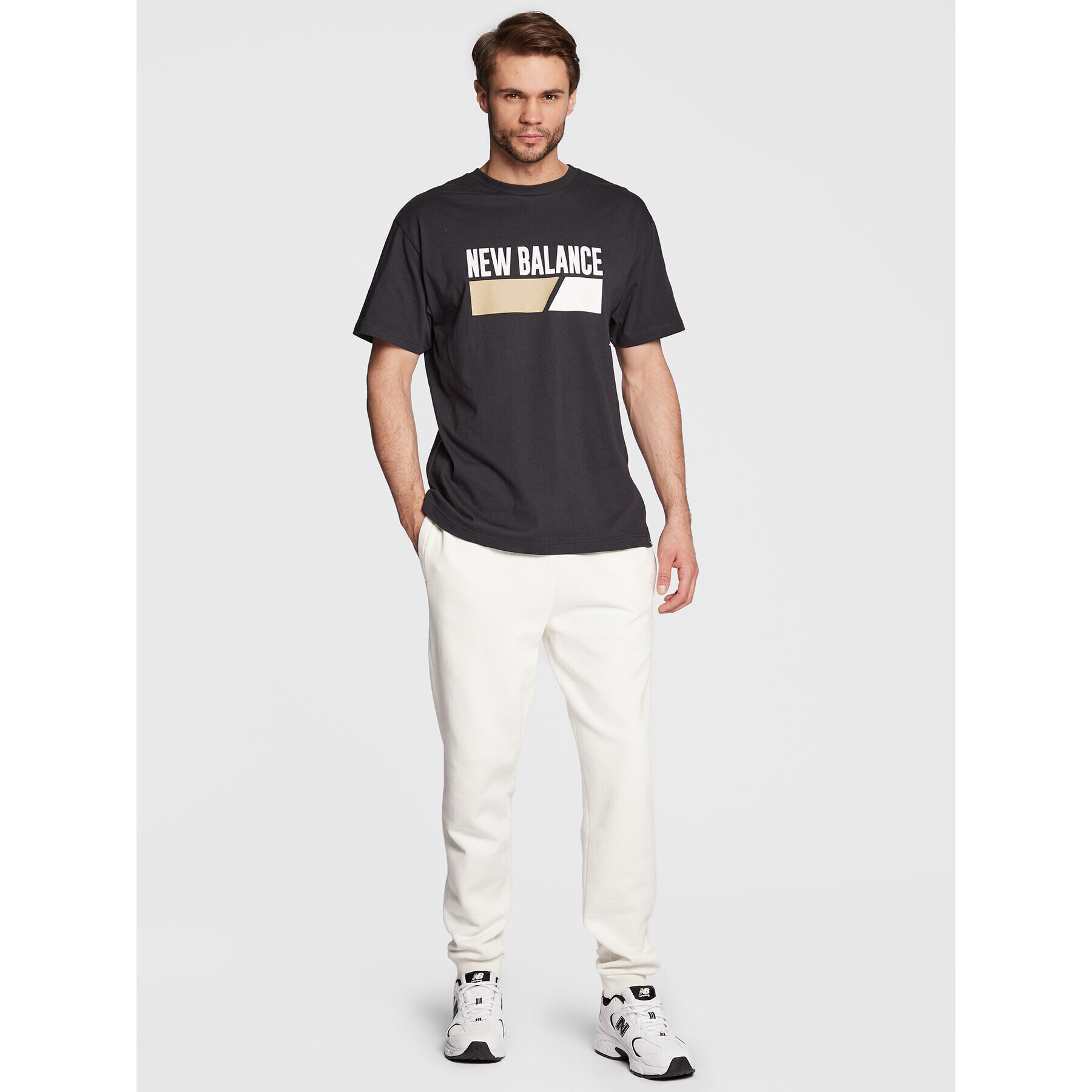 New Balance Тишърт MT23901 Черен Relaxed Fit - Pepit.bg