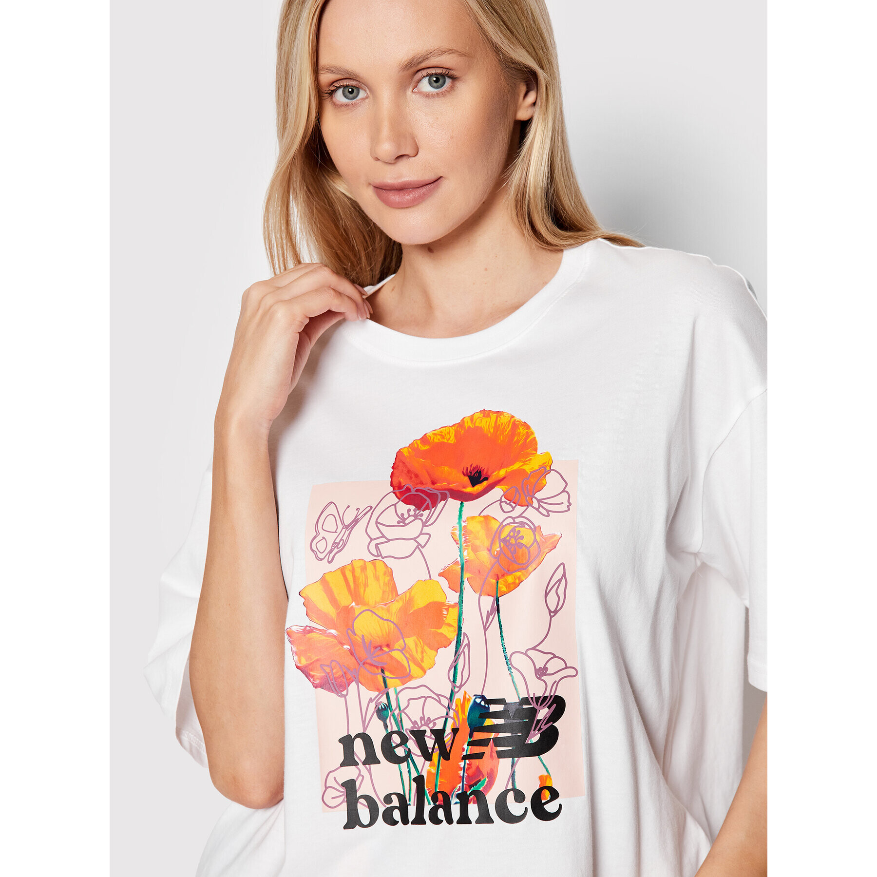 New Balance Тишърт Super Bloom WT21560 Бял Oversize - Pepit.bg