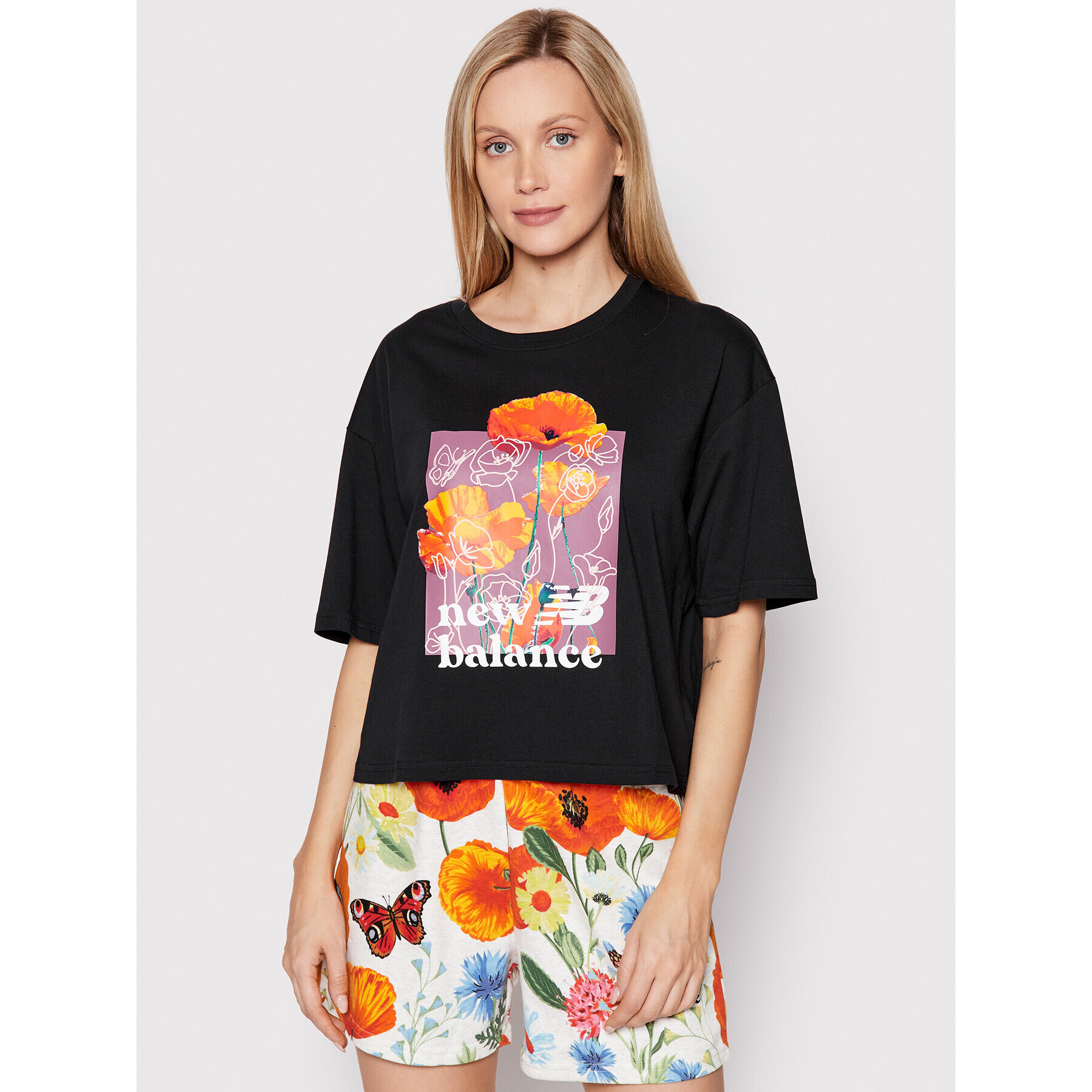 New Balance Тишърт Super Bloom WT21560 Черен Oversize - Pepit.bg