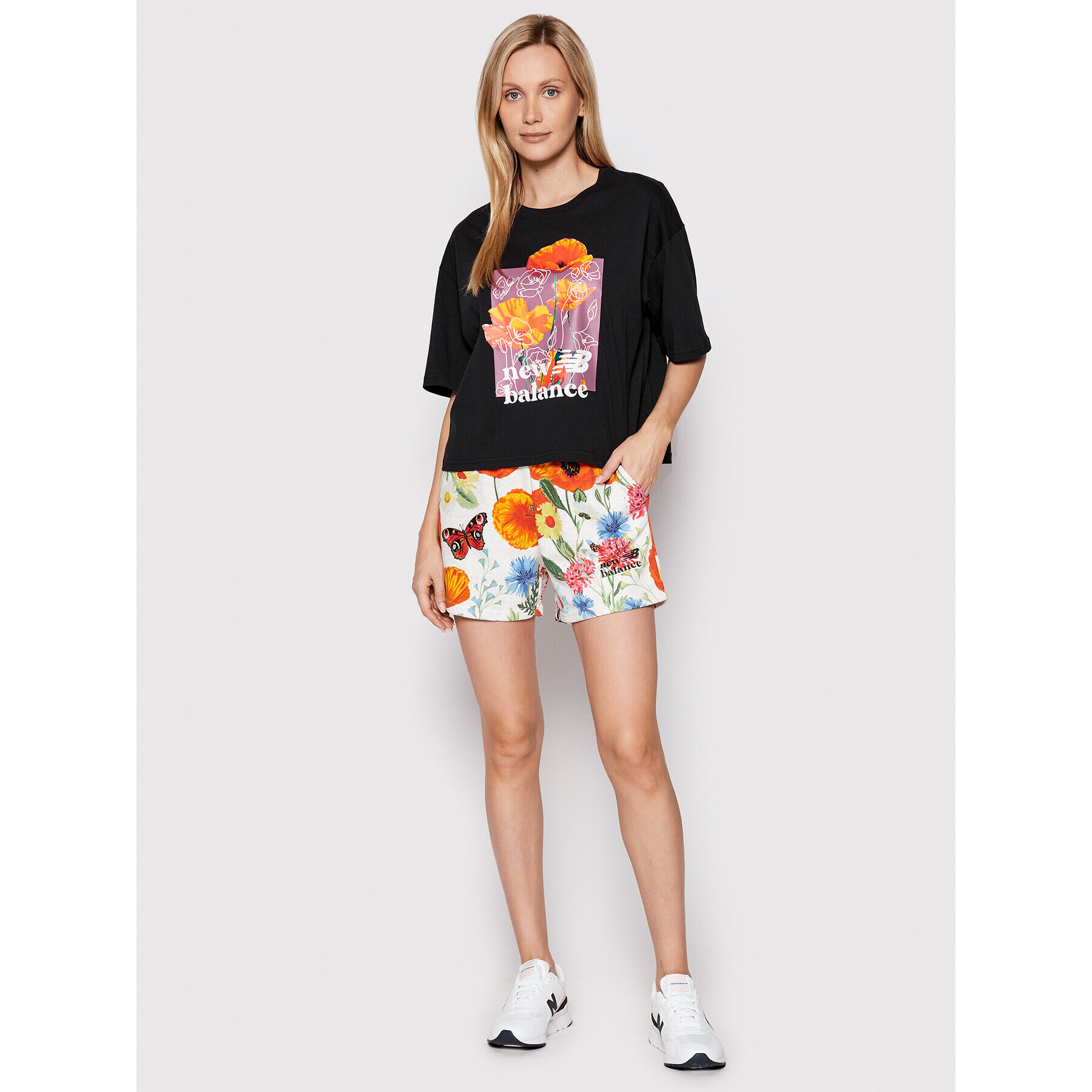 New Balance Тишърт Super Bloom WT21560 Черен Oversize - Pepit.bg