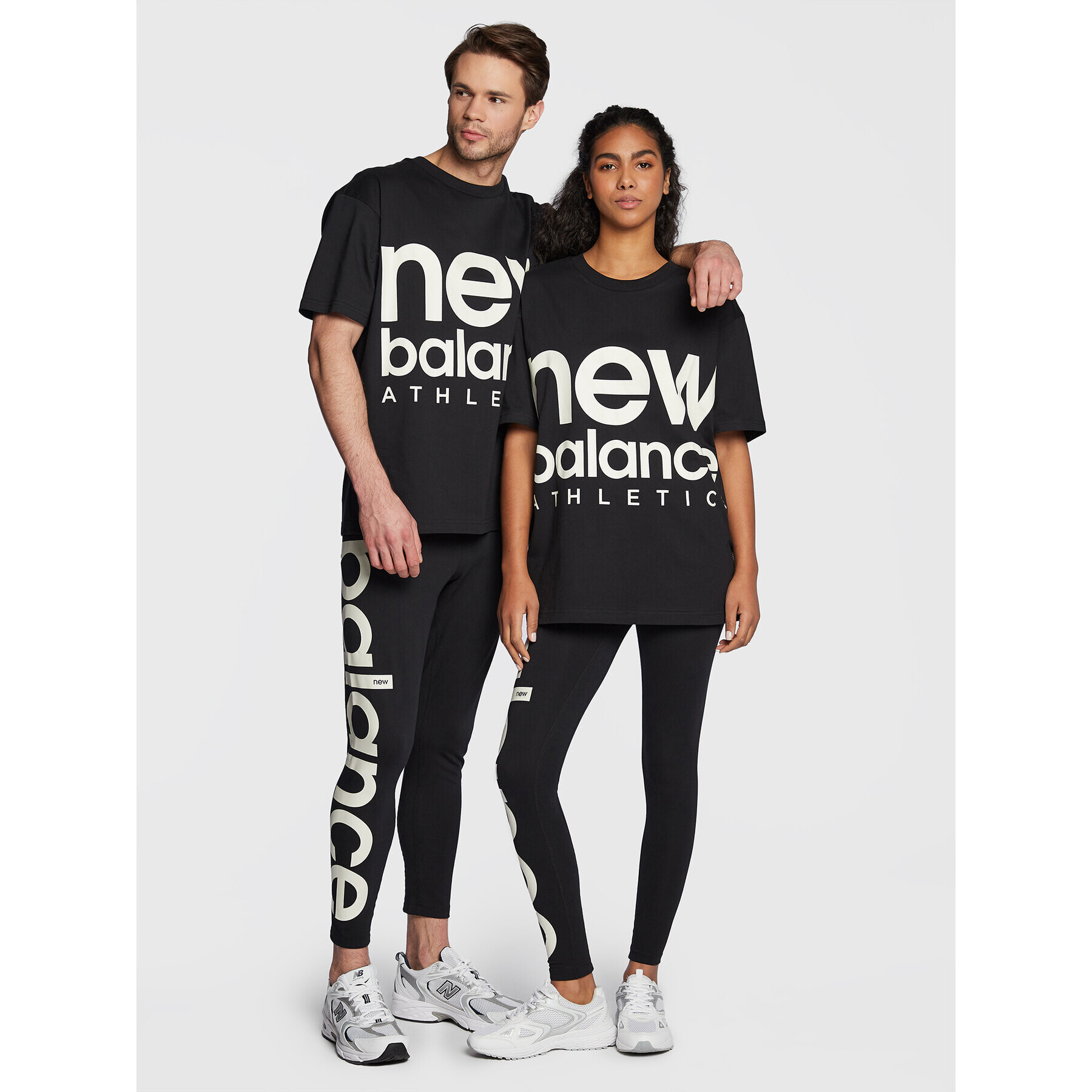 New Balance Тишърт Unisex Athletics UT23505 Черен Oversize - Pepit.bg