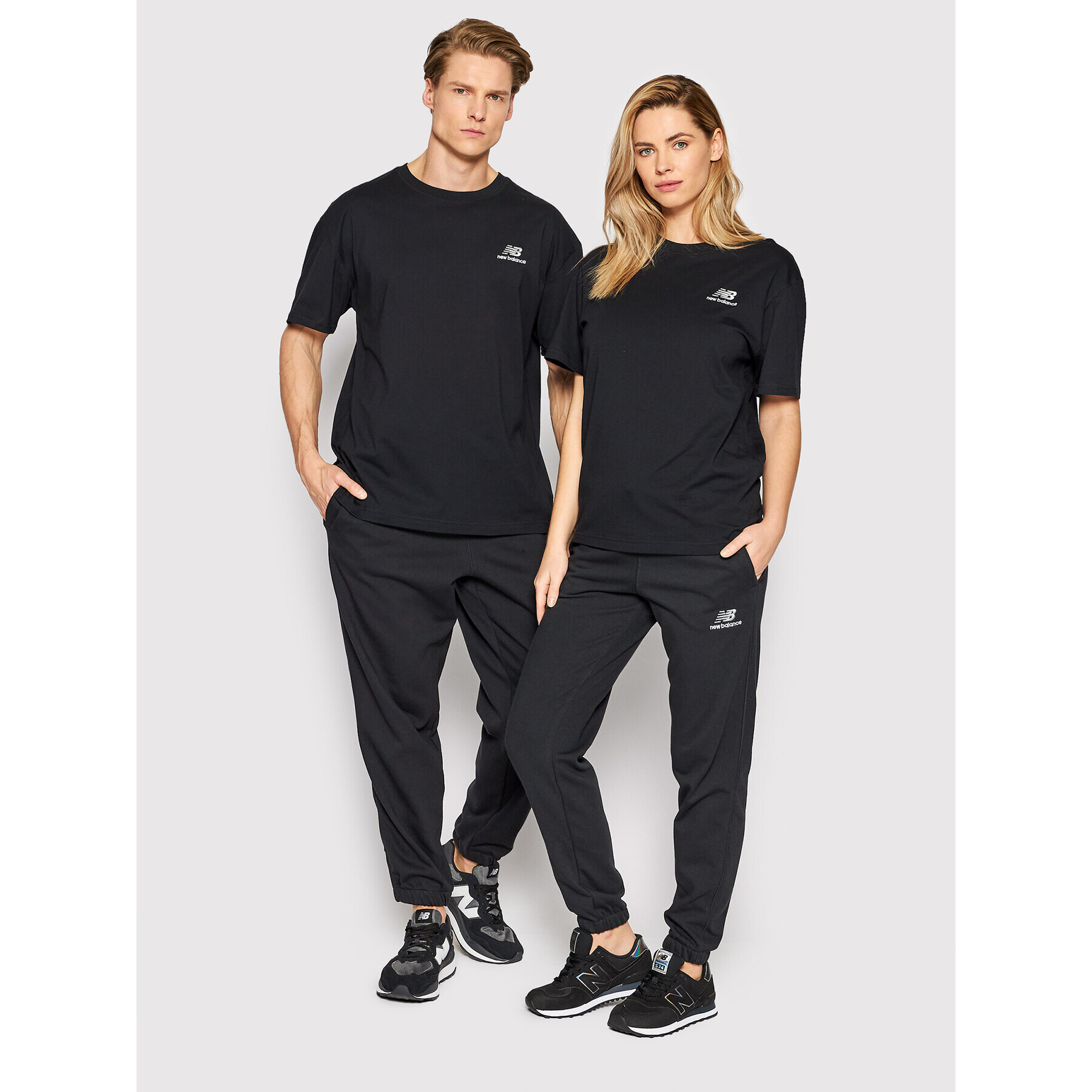 New Balance Тишърт Unisex UT21503 Черен Relaxed Fit - Pepit.bg