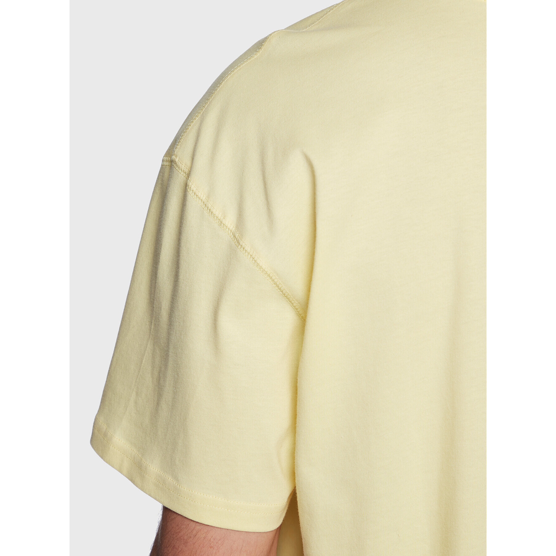 New Balance Тишърт Unisex UT21503 Жълт Relaxed Fit - Pepit.bg