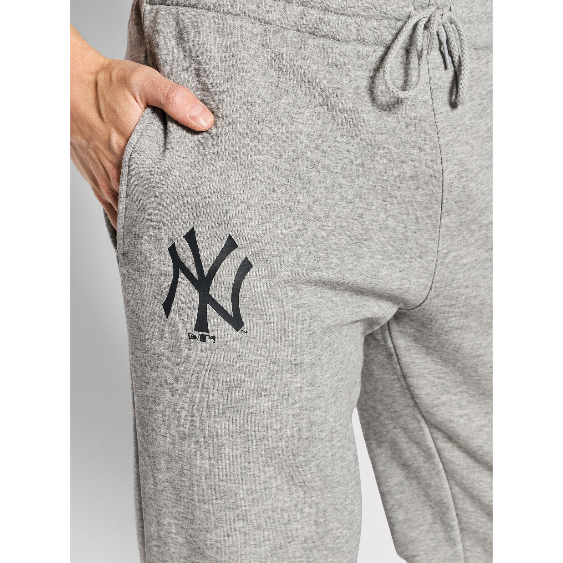 New Era Долнище анцуг Mlb Team Logo 12893119 Сив Regular Fit - Pepit.bg