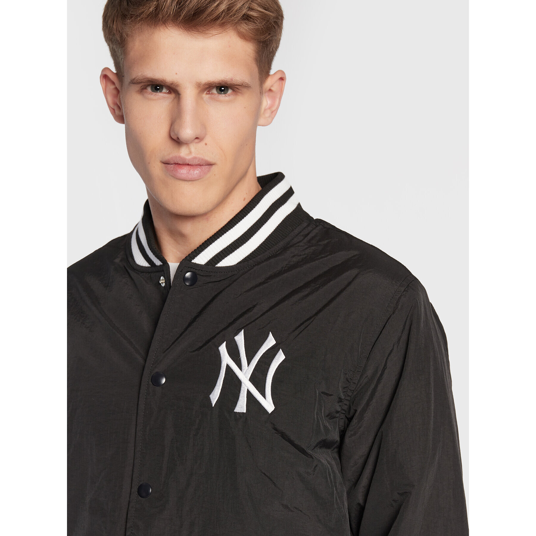 New Era Яке бомбър New York Yankees Team Logo 60284785 Черен Regular Fit - Pepit.bg