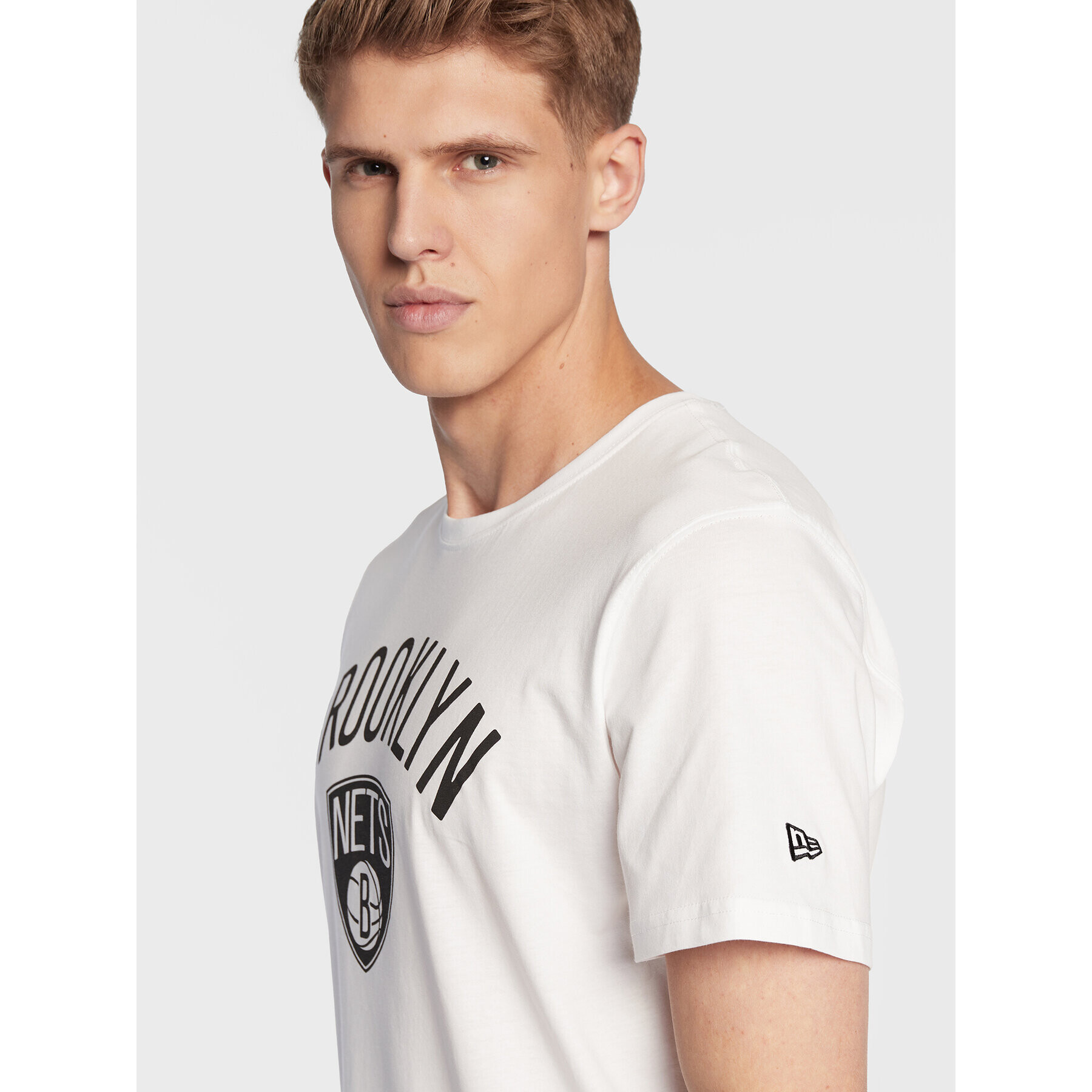 New Era Тишърт Brooklyn Nets 11530756 Бял Regular Fit - Pepit.bg