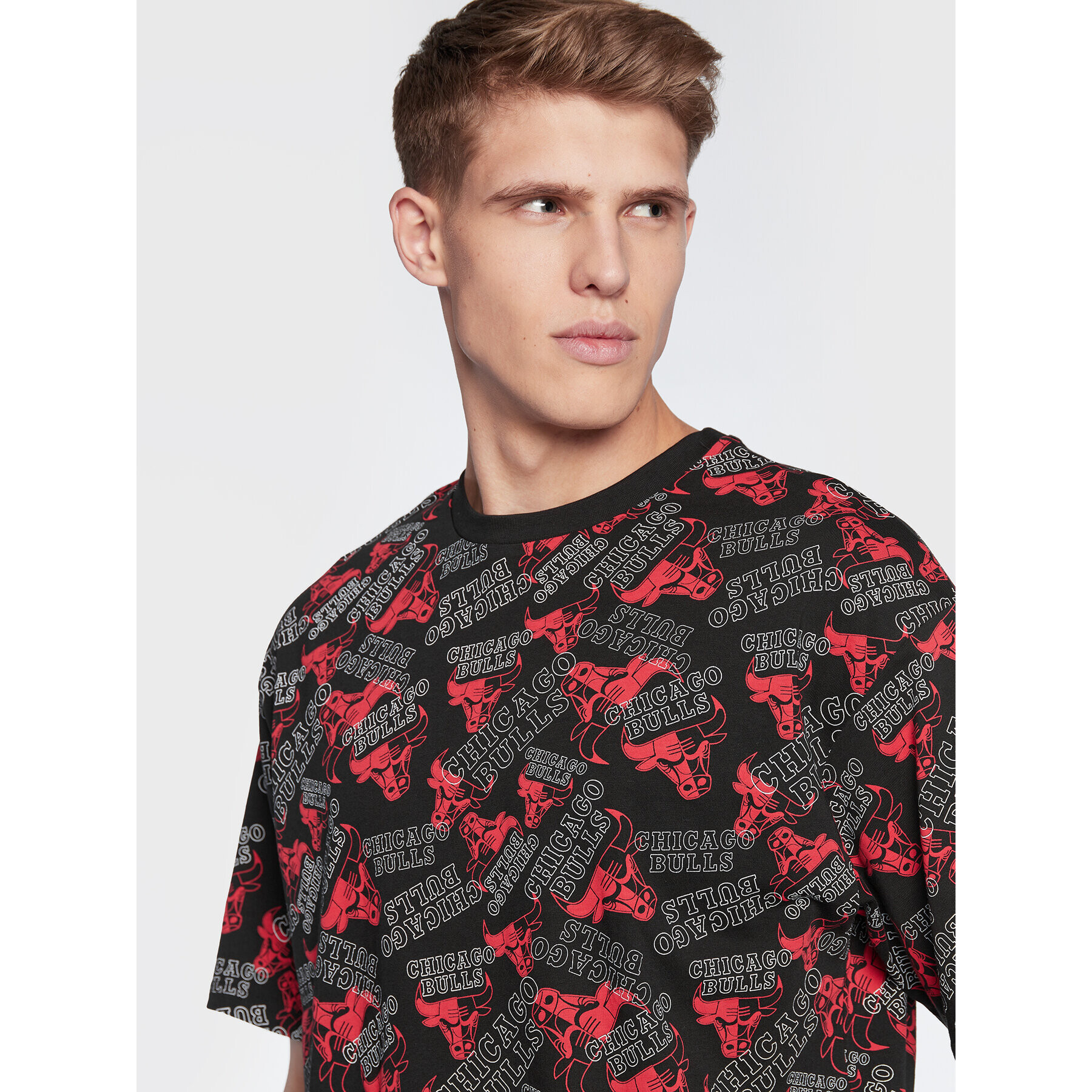 New Era Тишърт Chicago Bulls Logo Print 60284618 Цветен Oversize - Pepit.bg