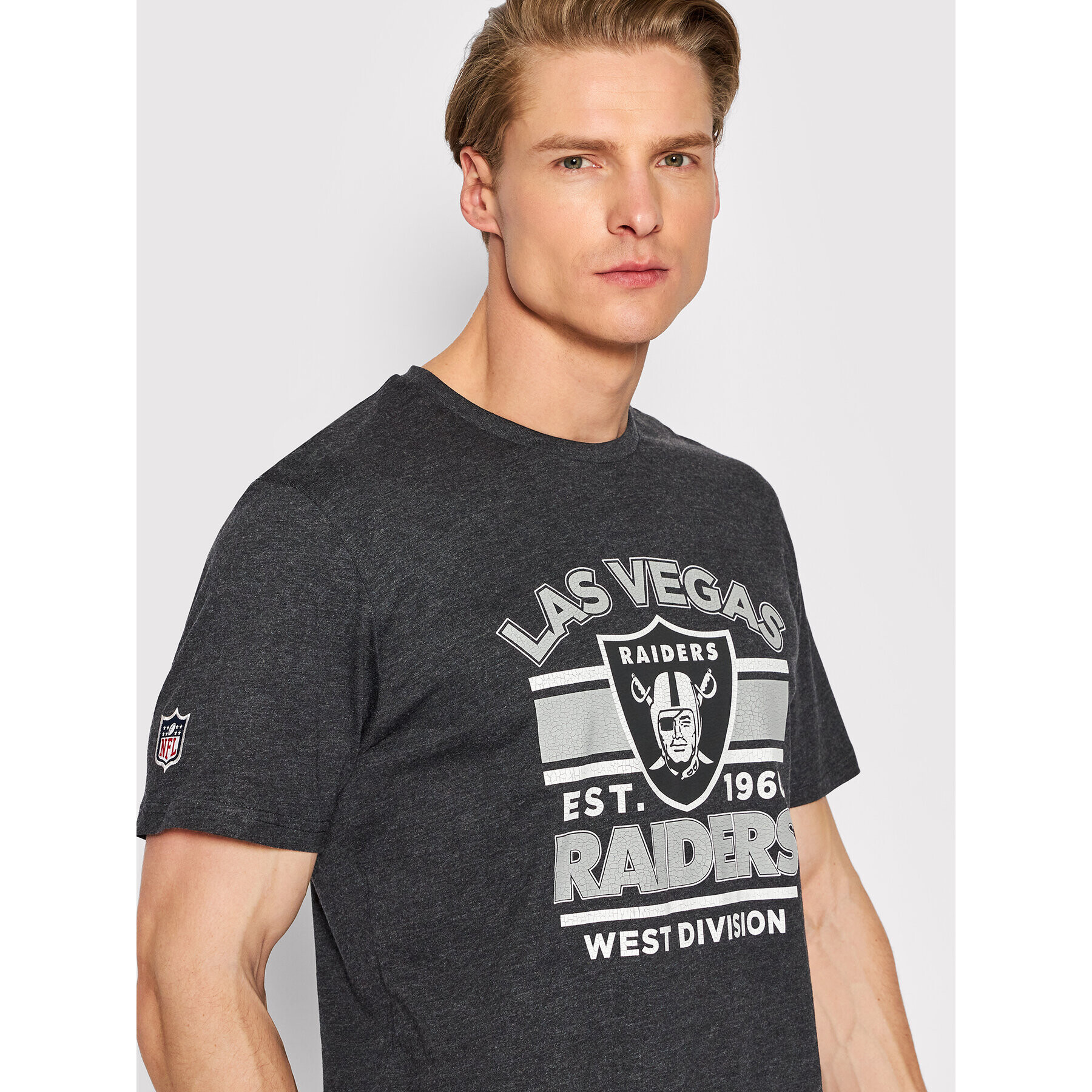 New Era Тишърт Las Vegas Raiders Graphic 12893039 Сив Regular Fit - Pepit.bg